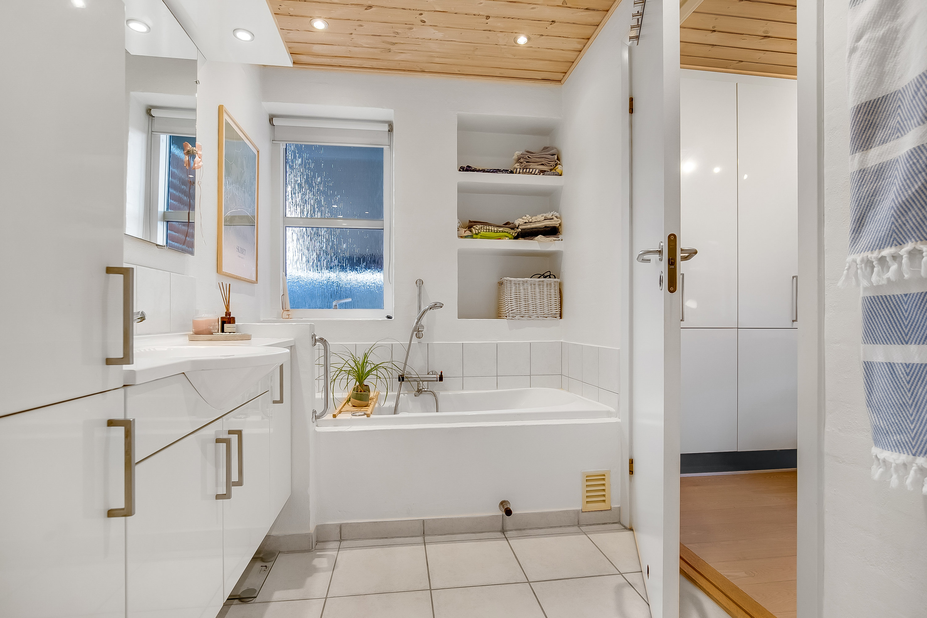 Fremhævet badeværelse billede i fuldskærmstilstand. Billede af Sønderskovvej 7, 7100 Vejle