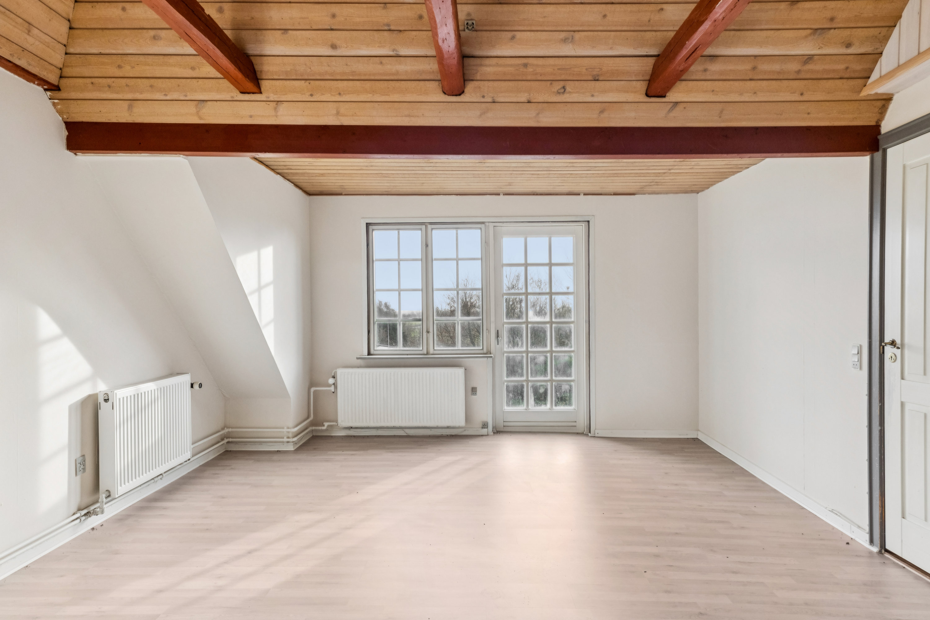 Fremhævet stue billede i fuldskærmstilstand. Billede af Sejrsvej 71, Rinkenæs, 6300 Gråsten