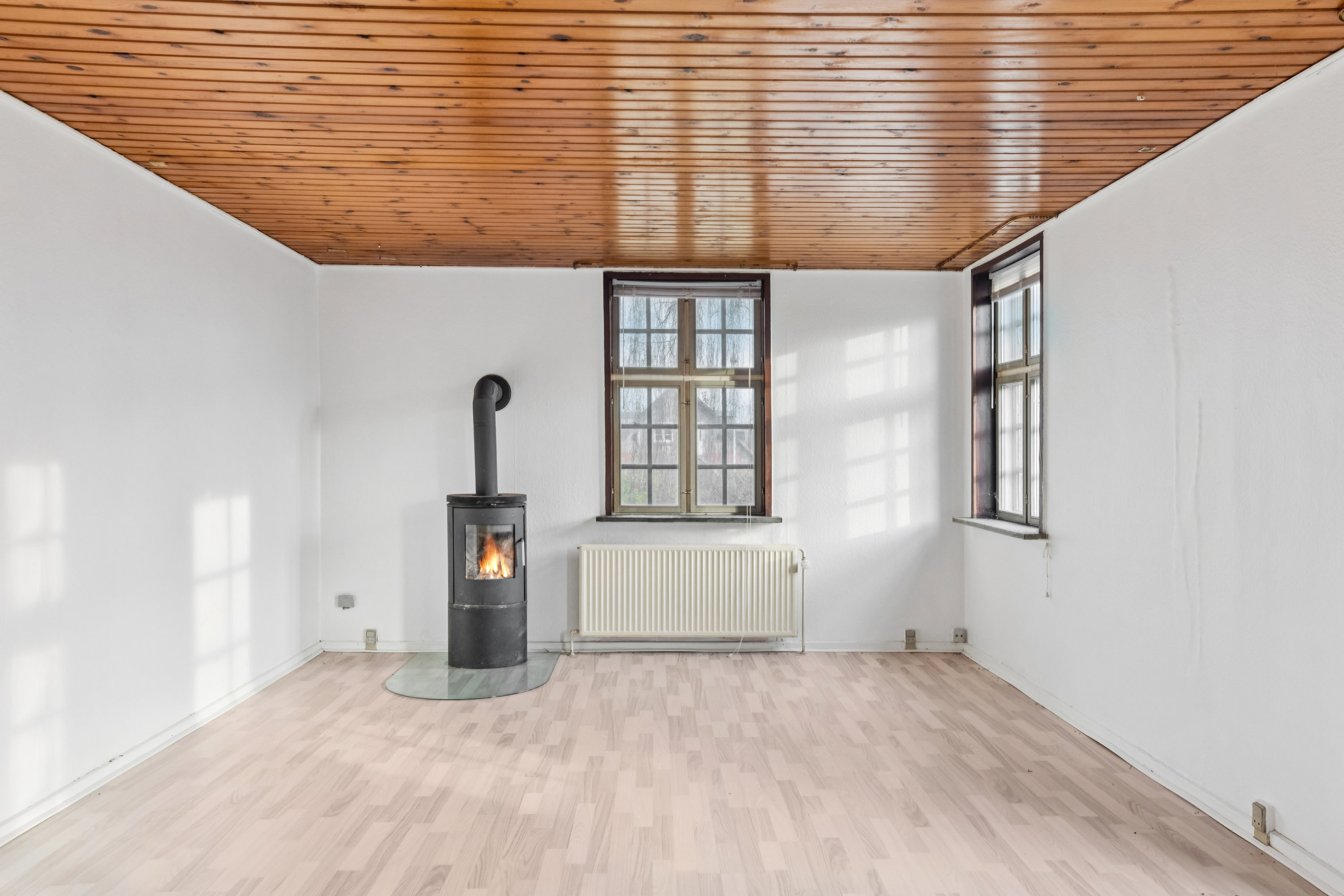 Fremhævet stue billede i fuldskærmstilstand. Billede af Sejrsvej 71, Rinkenæs, 6300 Gråsten