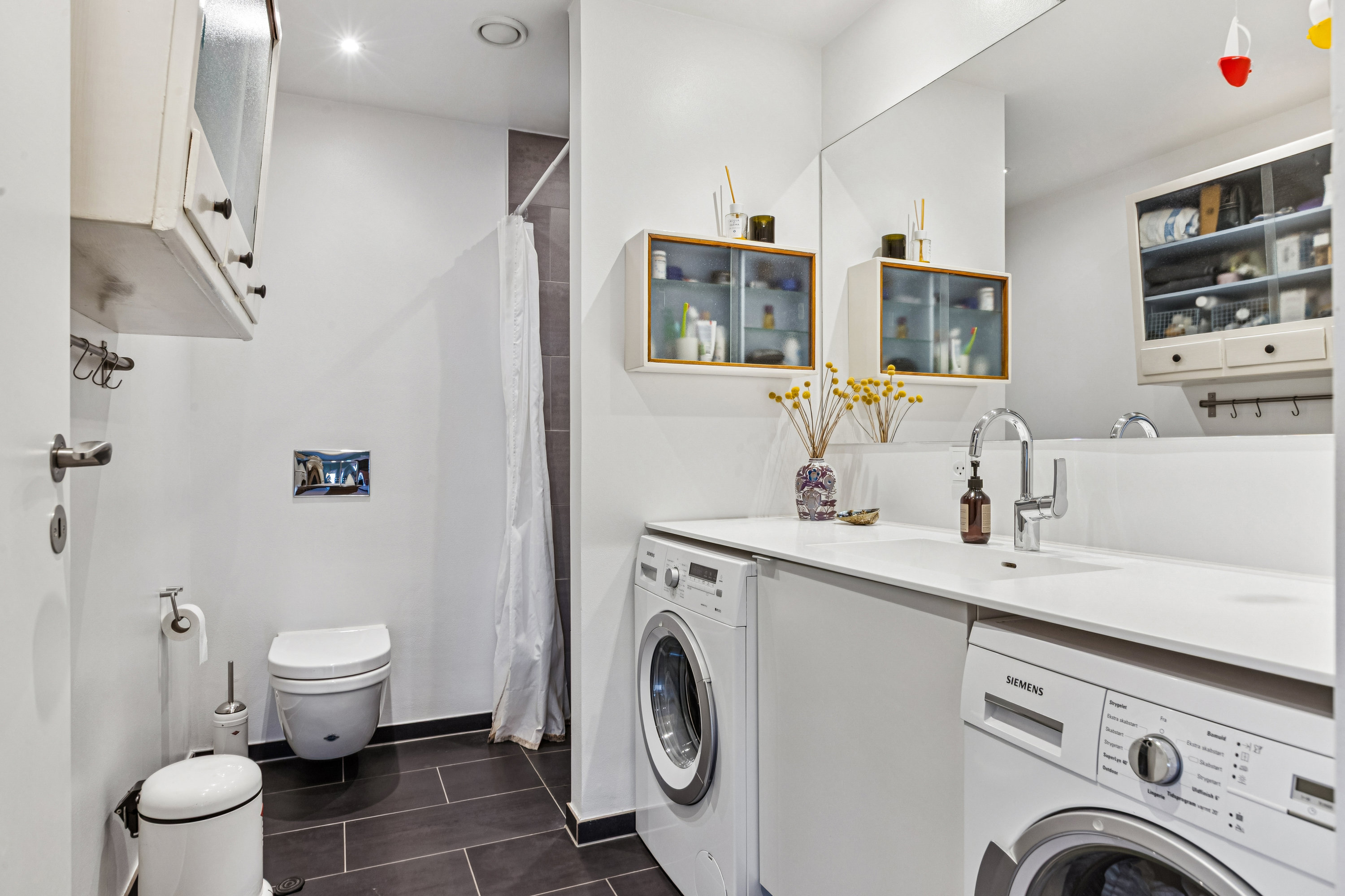 Fremhævet badeværelse billede i fuldskærmstilstand. Billede af Markmandsgade 27, 5. th., 2300 København S