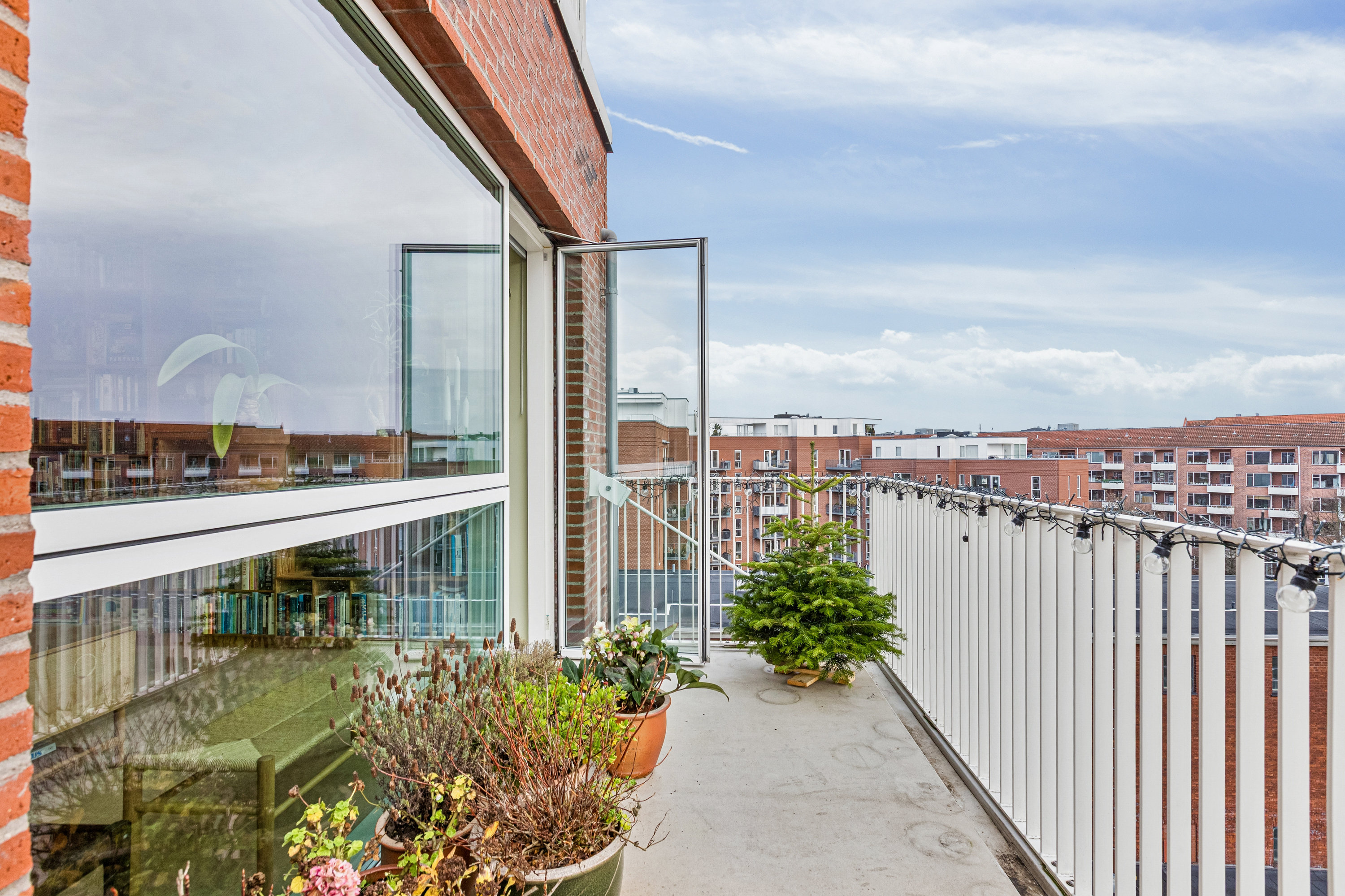 Fremhævet altan billede i fuldskærmstilstand. Billede af Markmandsgade 27, 5. th., 2300 København S