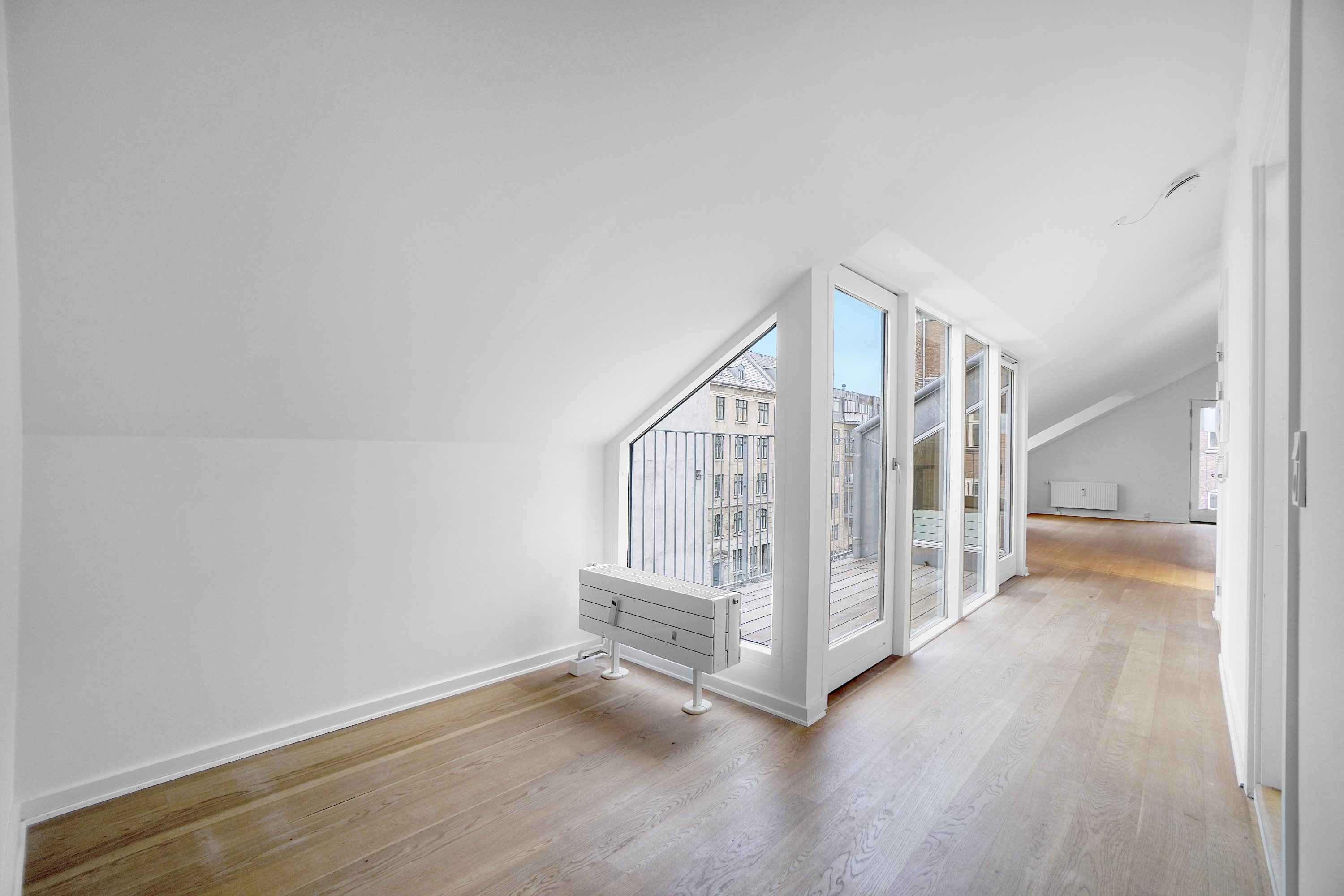 Fremhævet altan billede i fuldskærmstilstand. Billede af Viborggade 59A, 3., 2100 København Ø