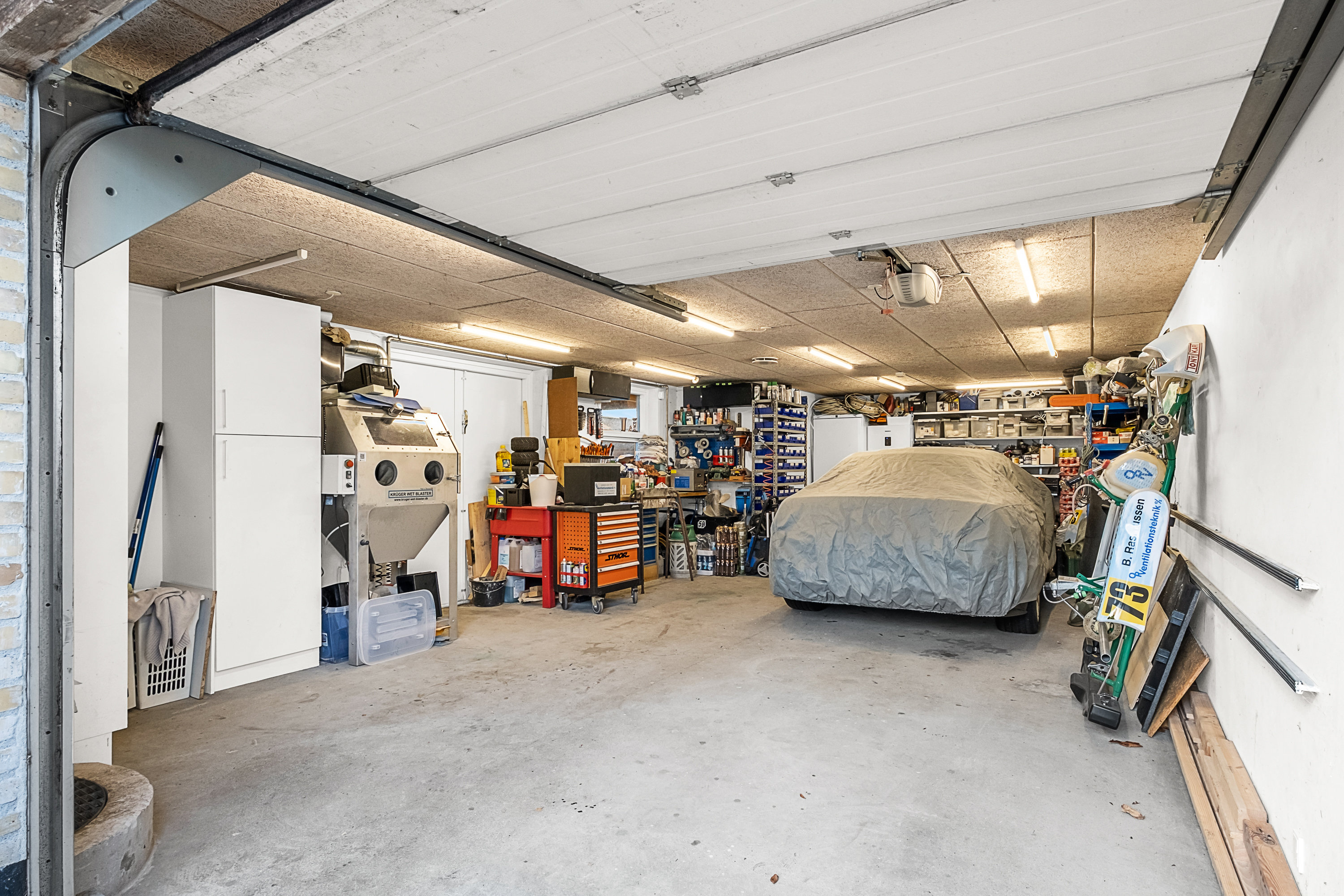 Fremhævet garage billede i fuldskærmstilstand. Billede af Trojavej 14, Hårup, 8530 Hjortshøj