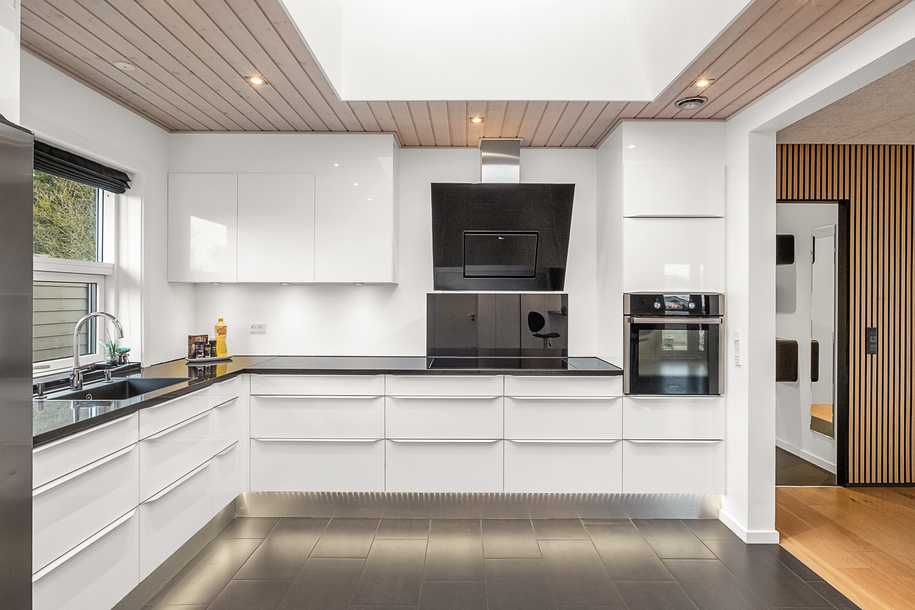 Miniaturebillede 2: køkken. Billede af Trojavej 14, Hårup, 8530 Hjortshøj