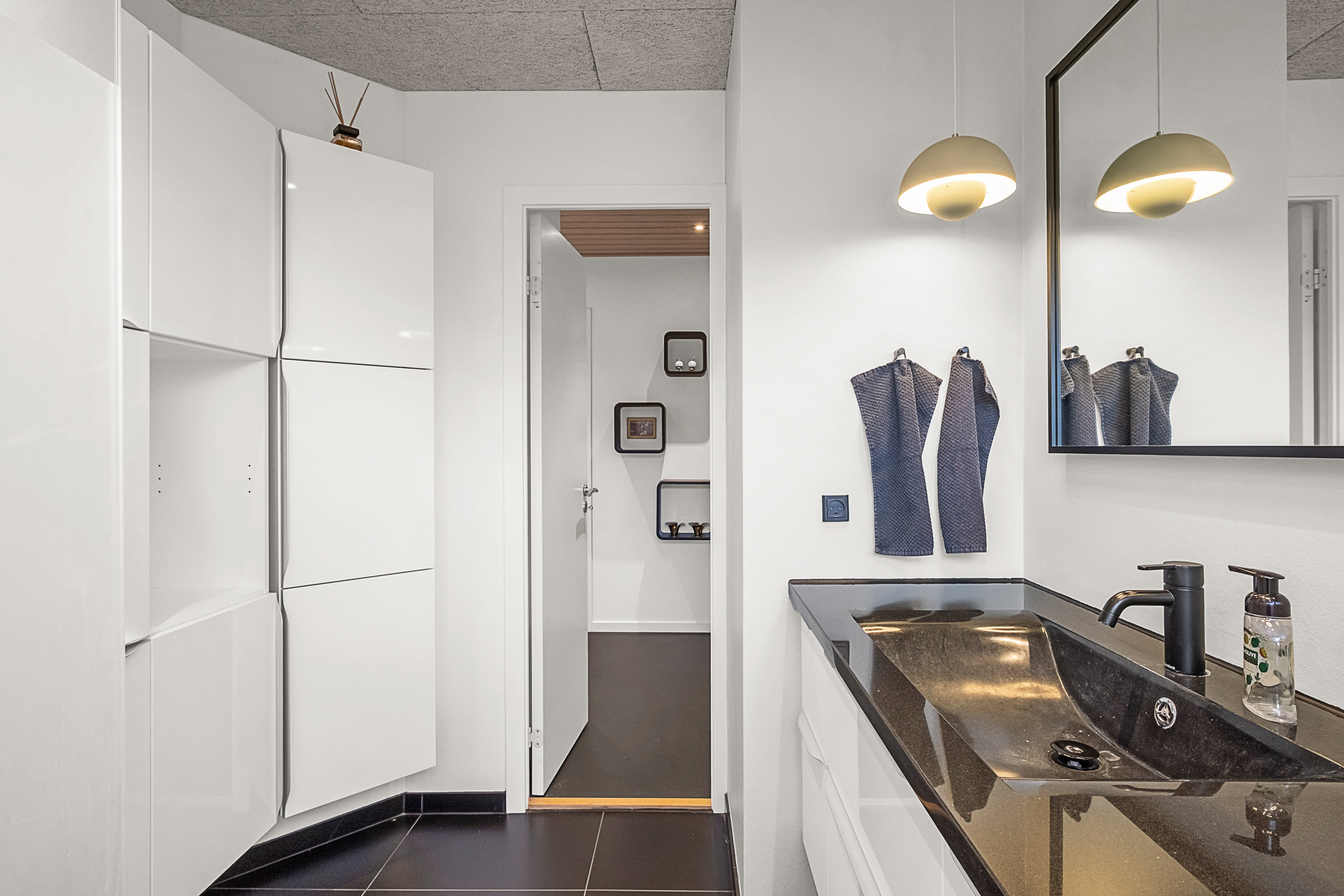 Fremhævet badeværelse billede i fuldskærmstilstand. Billede af Trojavej 14, Hårup, 8530 Hjortshøj