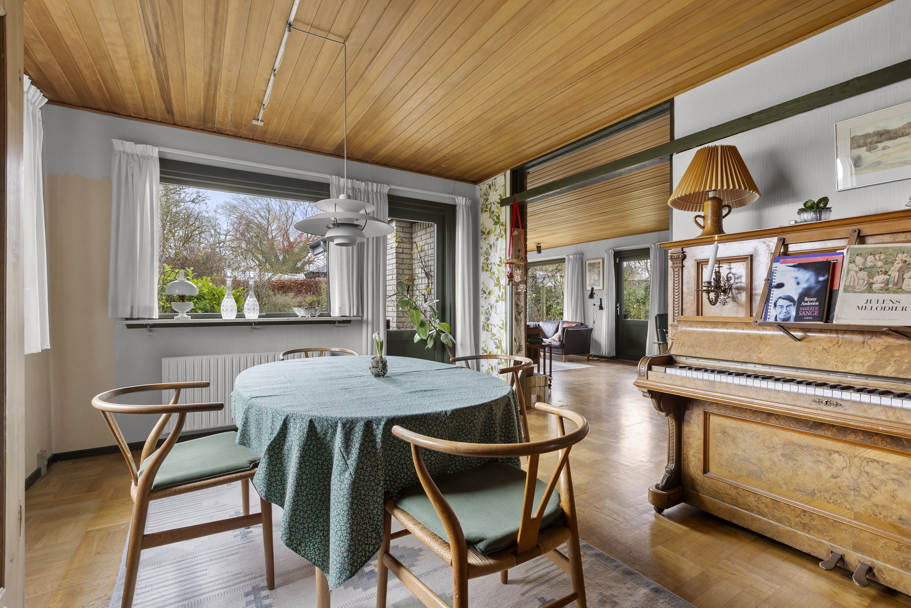 Fremhævet stue billede i fuldskærmstilstand. Billede af Fuglebakken 1, 4220 Korsør