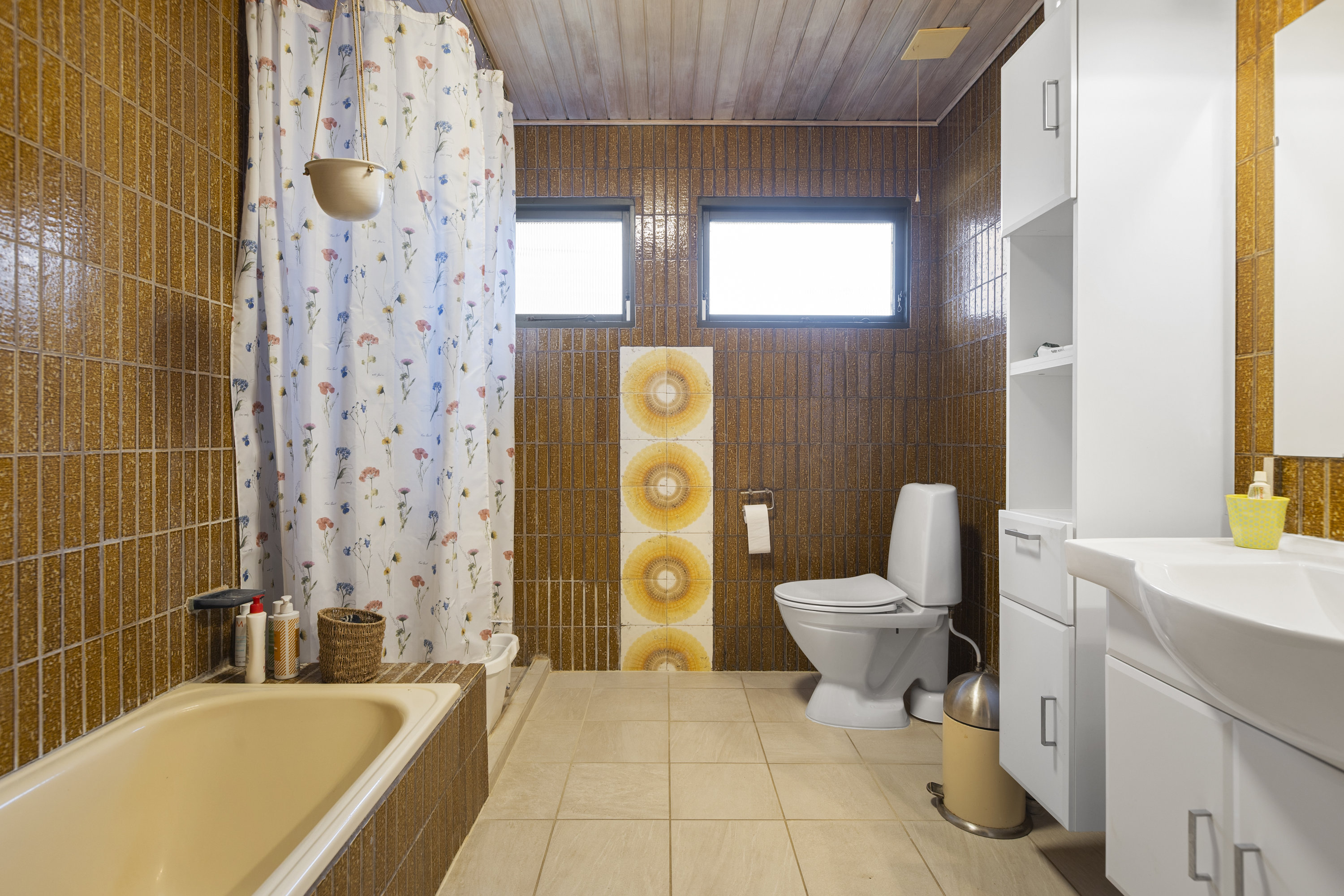 Fremhævet badeværelse billede i fuldskærmstilstand. Billede af Fuglebakken 1, 4220 Korsør