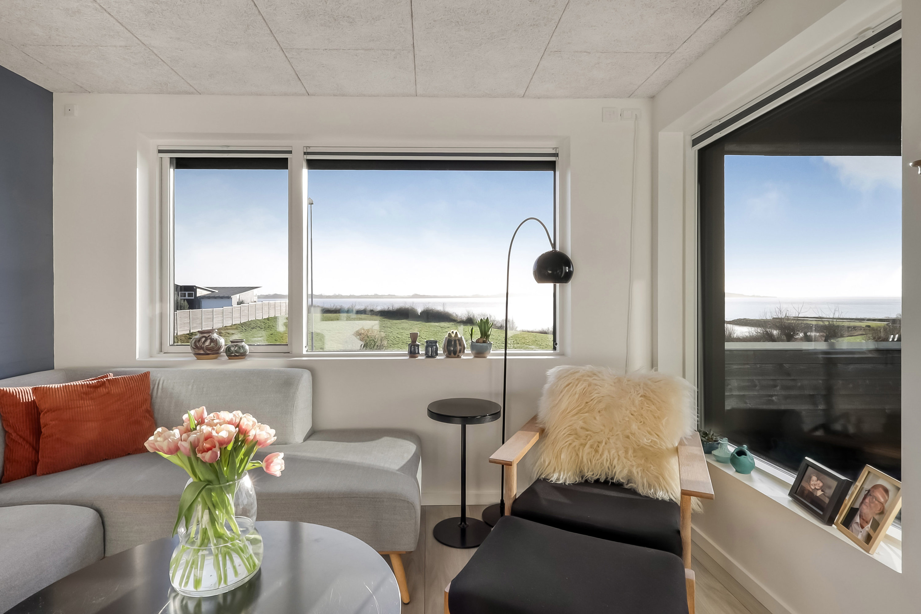 Fremhævet stue billede i fuldskærmstilstand. Billede af Rantzausmindevej 224, 5700 Svendborg