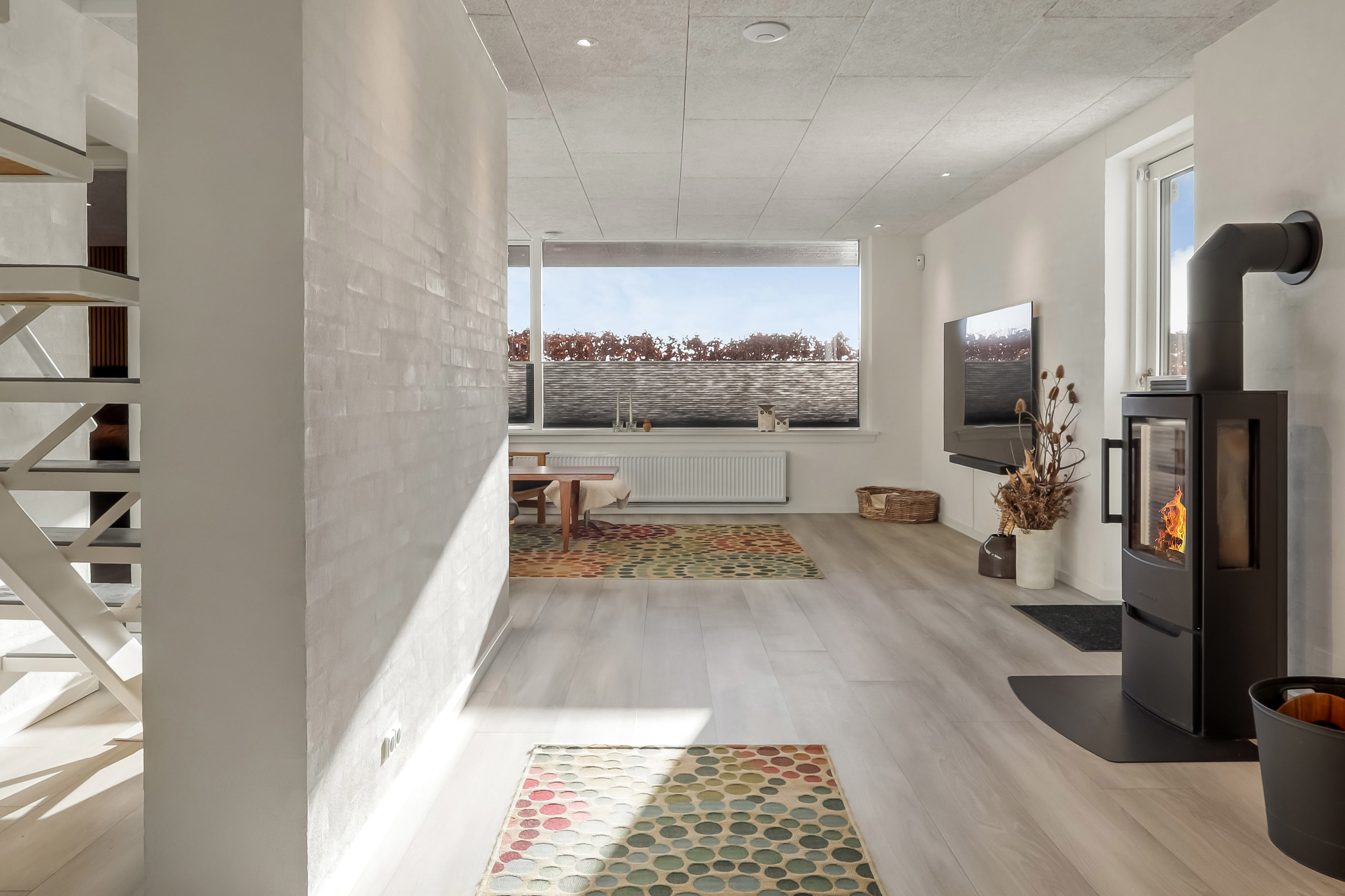 Fremhævet stue billede i fuldskærmstilstand. Billede af Rantzausmindevej 224, 5700 Svendborg