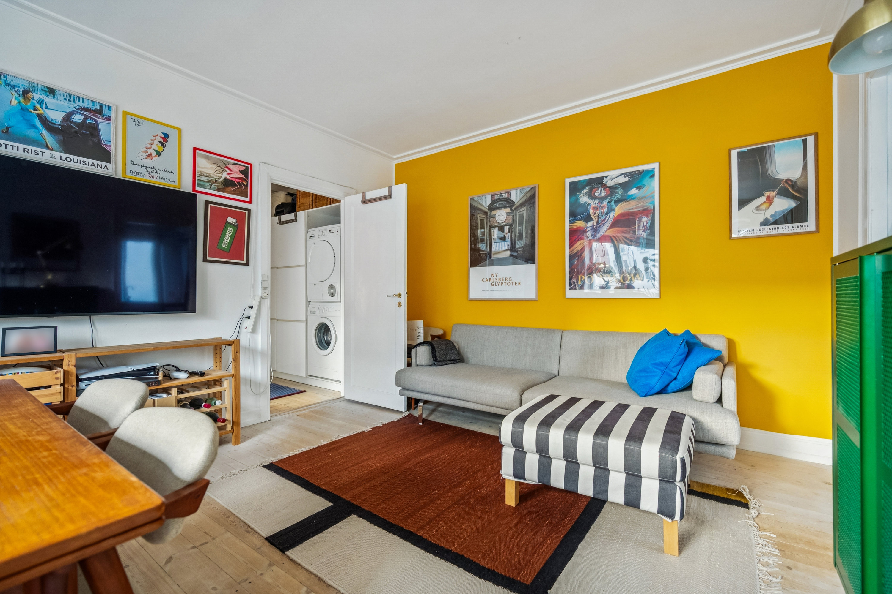 Fremhævet stue billede i fuldskærmstilstand. Billede af Skovkrogen 7, st.. th.., 2920 Charlottenlund