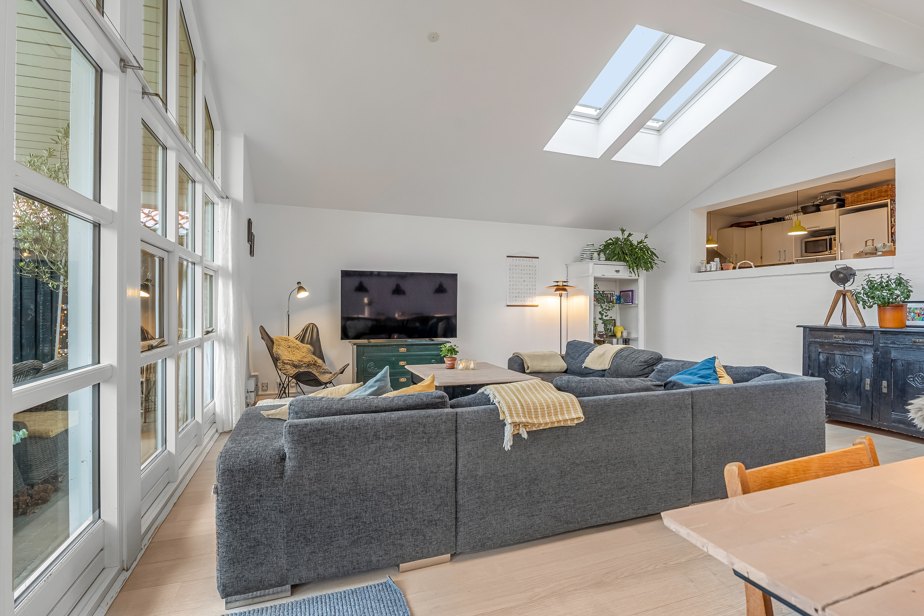 Fremhævet stue billede i fuldskærmstilstand. Billede af Skandsen 28, 4900 Nakskov