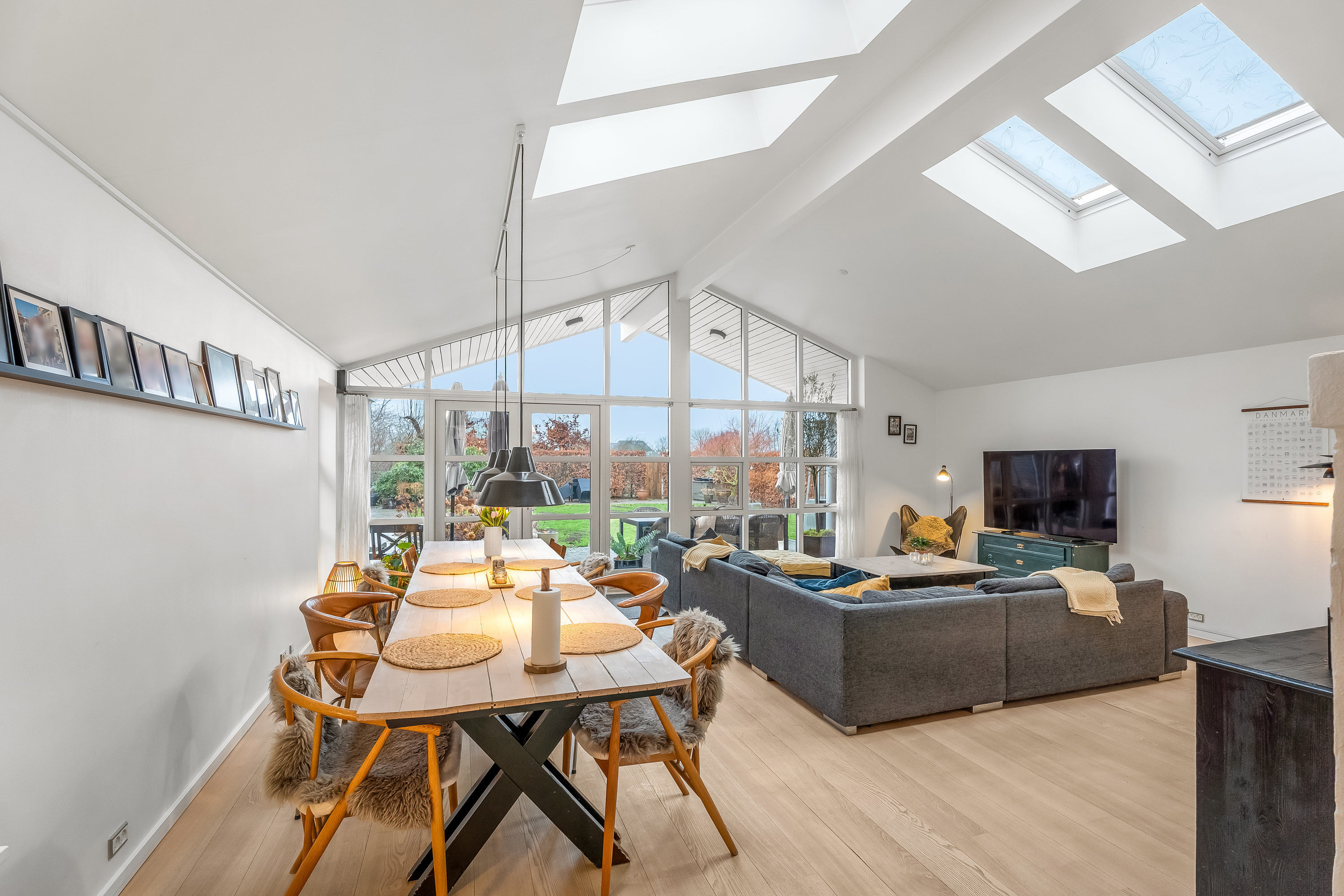 Fremhævet stue billede i fuldskærmstilstand. Billede af Skandsen 28, 4900 Nakskov