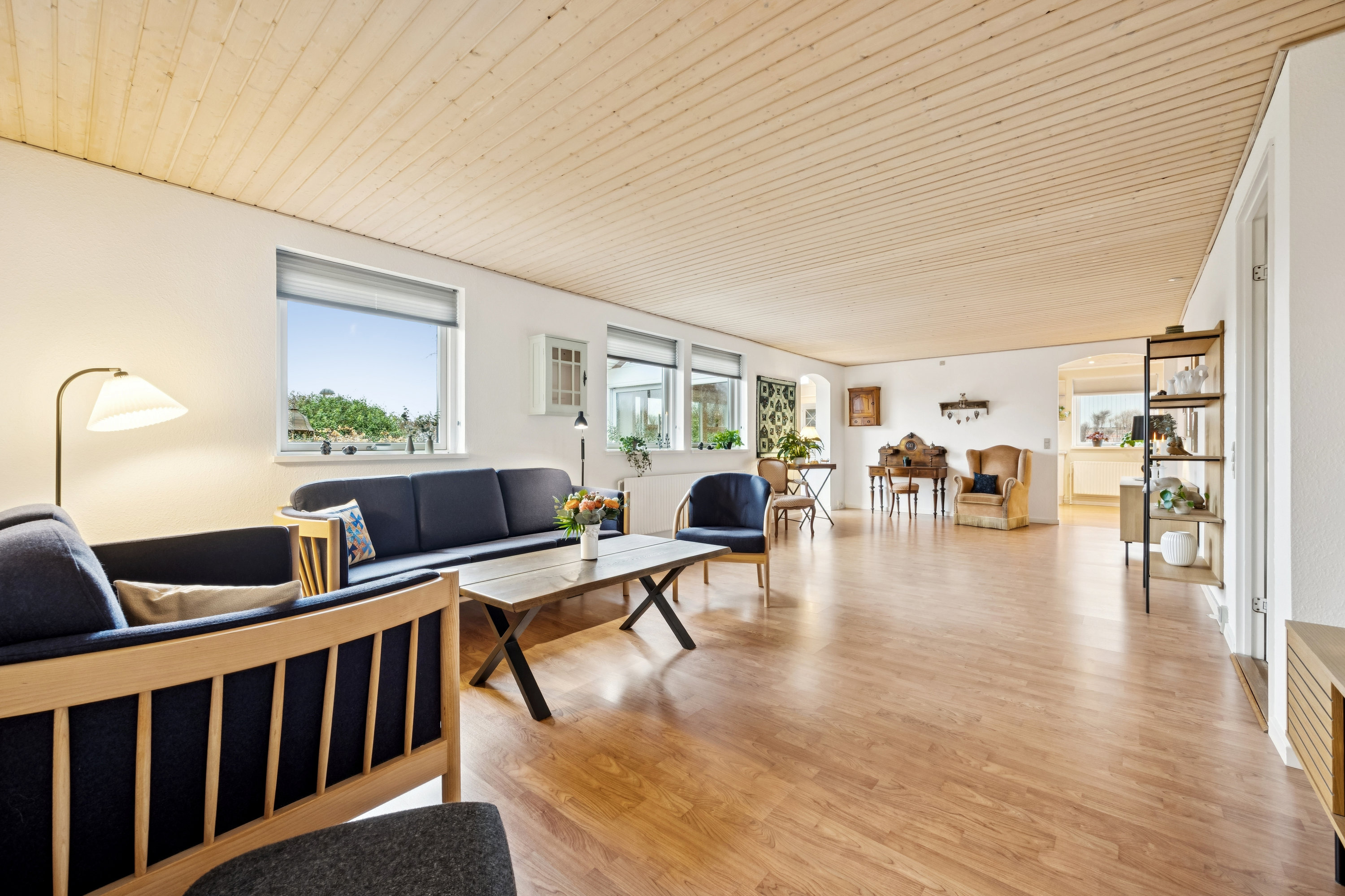 Fremhævet stue billede i fuldskærmstilstand. Billede af Kløvervej 46, 4270 Høng