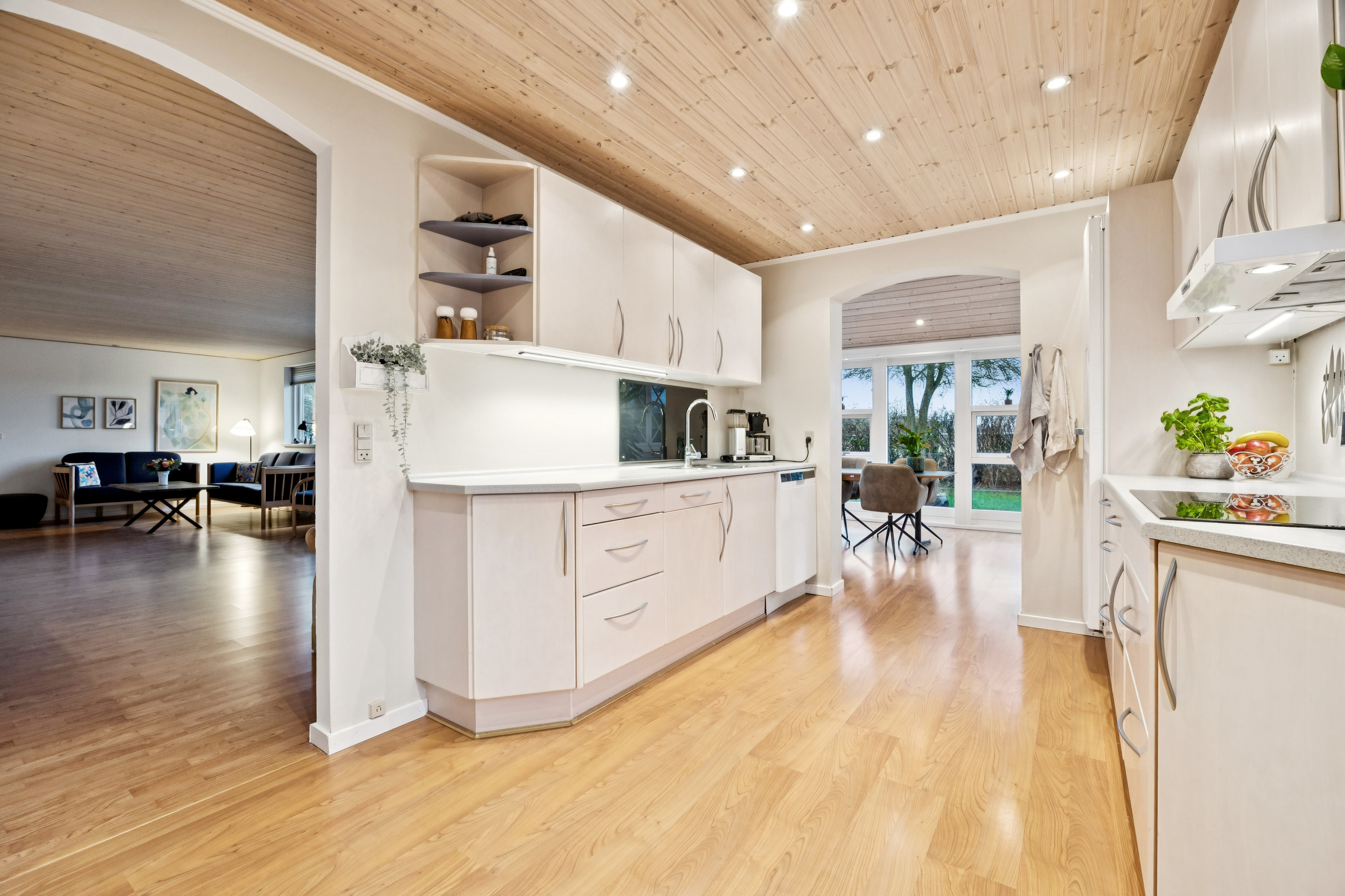 Fremhævet køkken billede i fuldskærmstilstand. Billede af Kløvervej 46, 4270 Høng