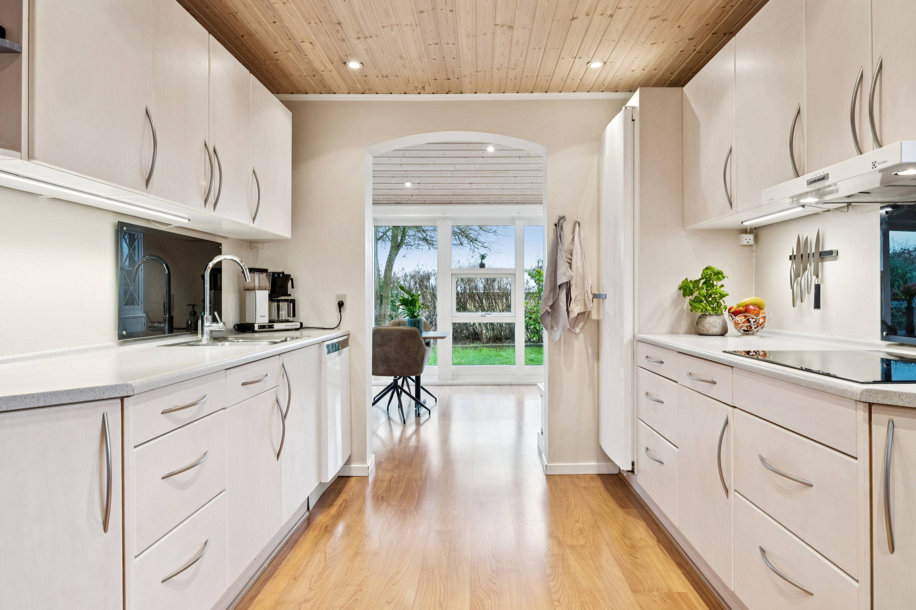 Fremhævet køkken billede i fuldskærmstilstand. Billede af Kløvervej 46, 4270 Høng