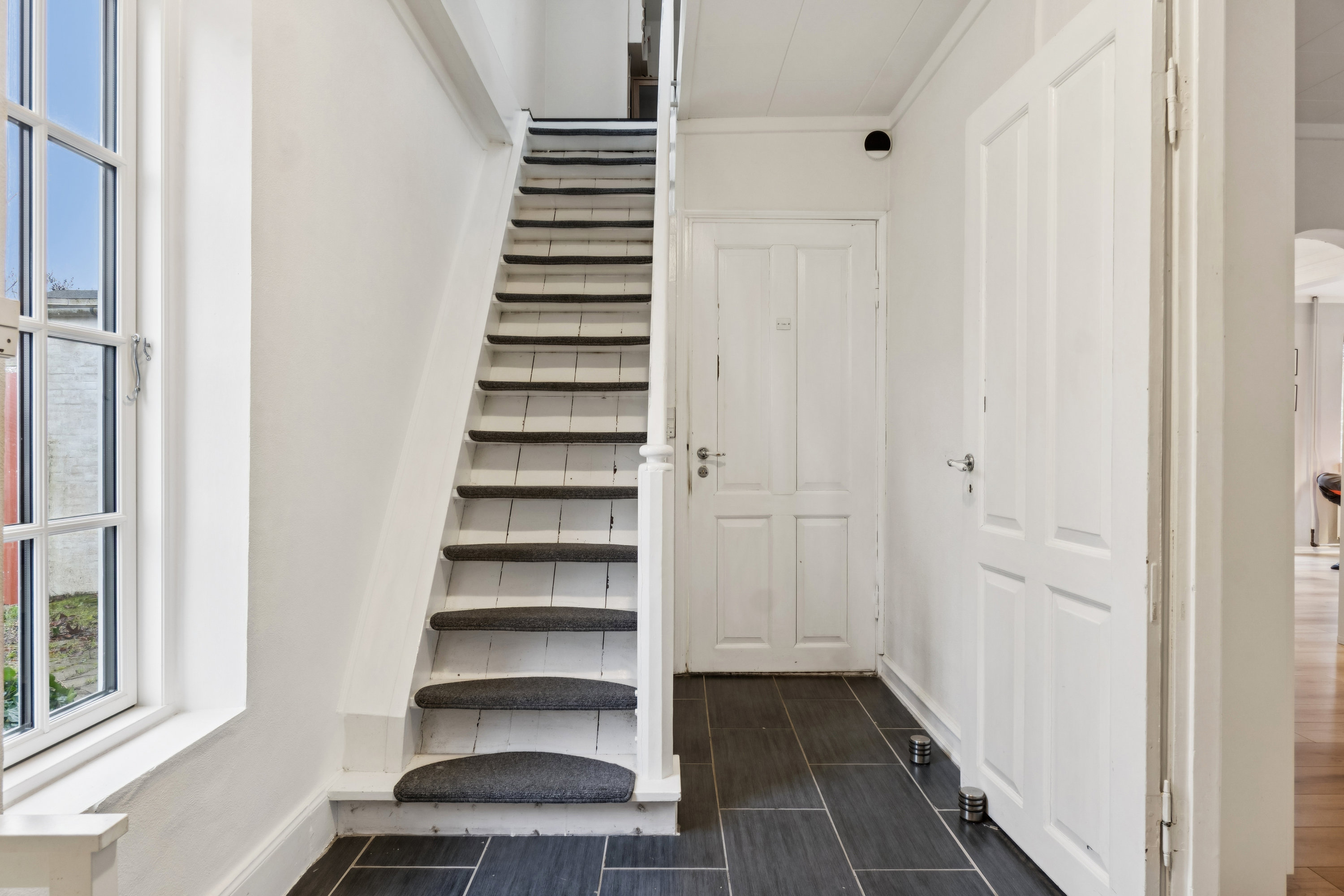 Fremhævet gang billede i fuldskærmstilstand. Billede af Lørupvej 18, 5750 Ringe