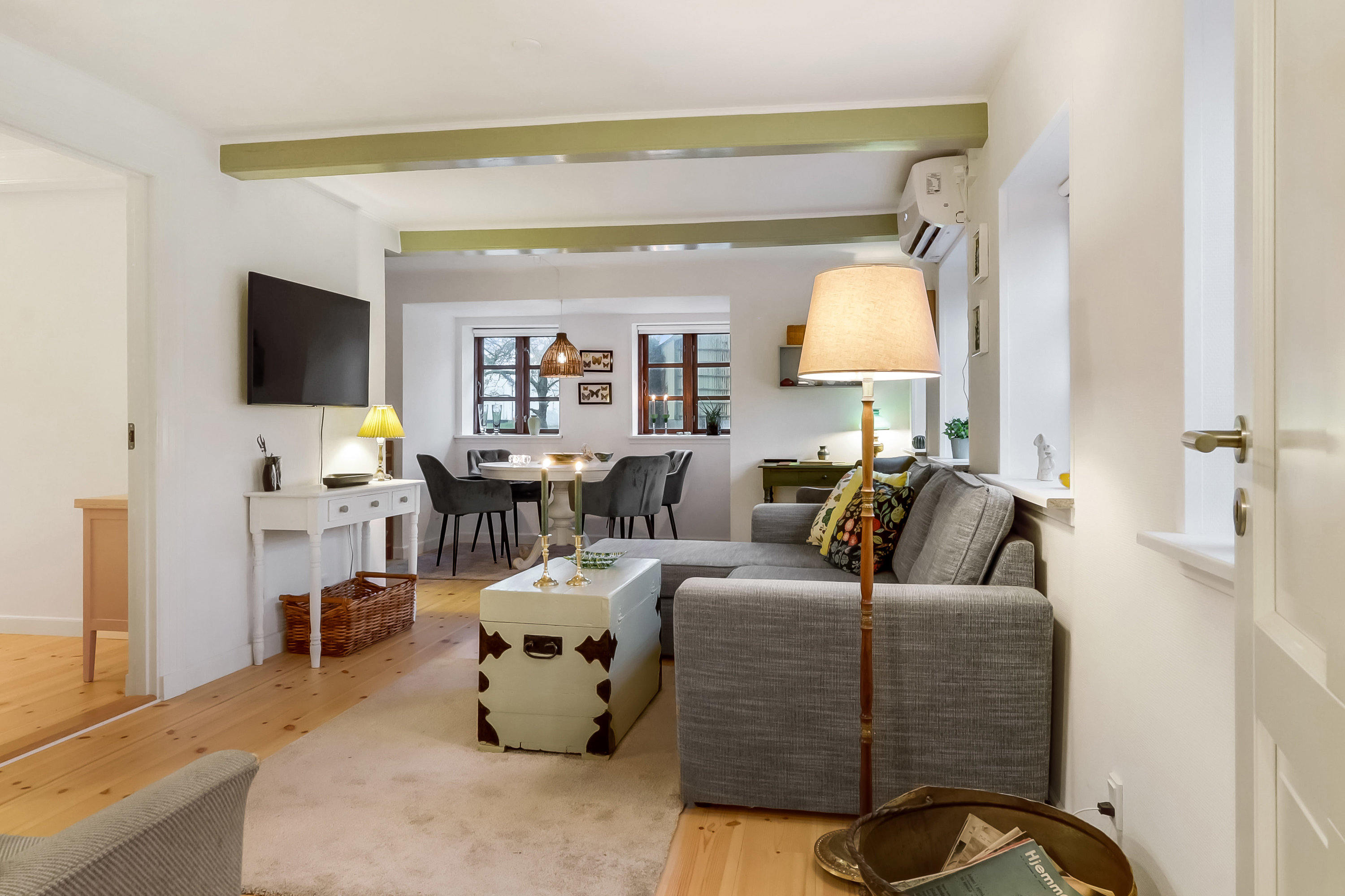 Fremhævet stue billede i fuldskærmstilstand. Billede af Strædet 13, Drejø, 5700 Svendborg