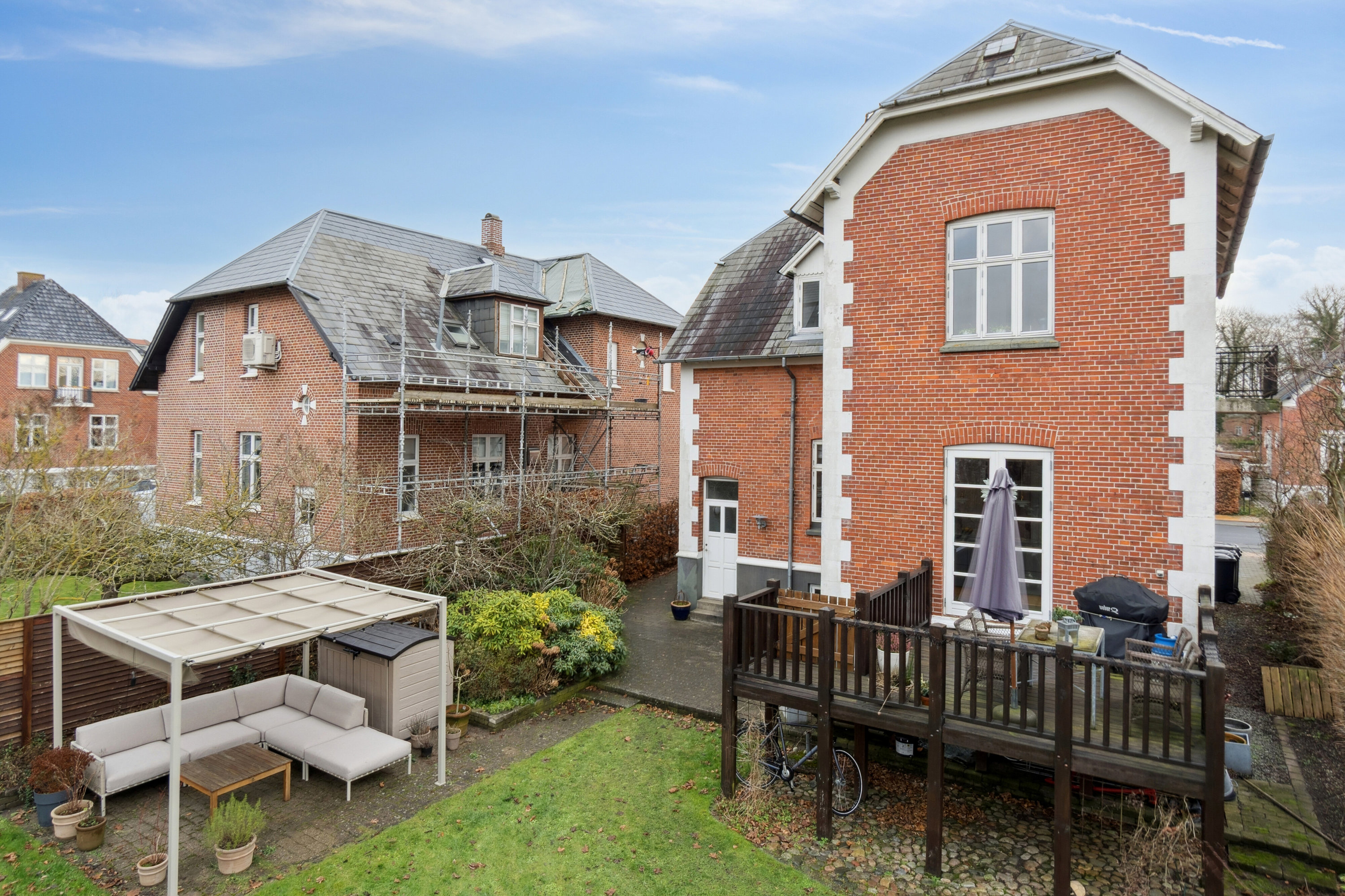 Fremhævet set fra haven billede i fuldskærmstilstand. Billede af Læssøegade 35A, 1., 5000 Odense C