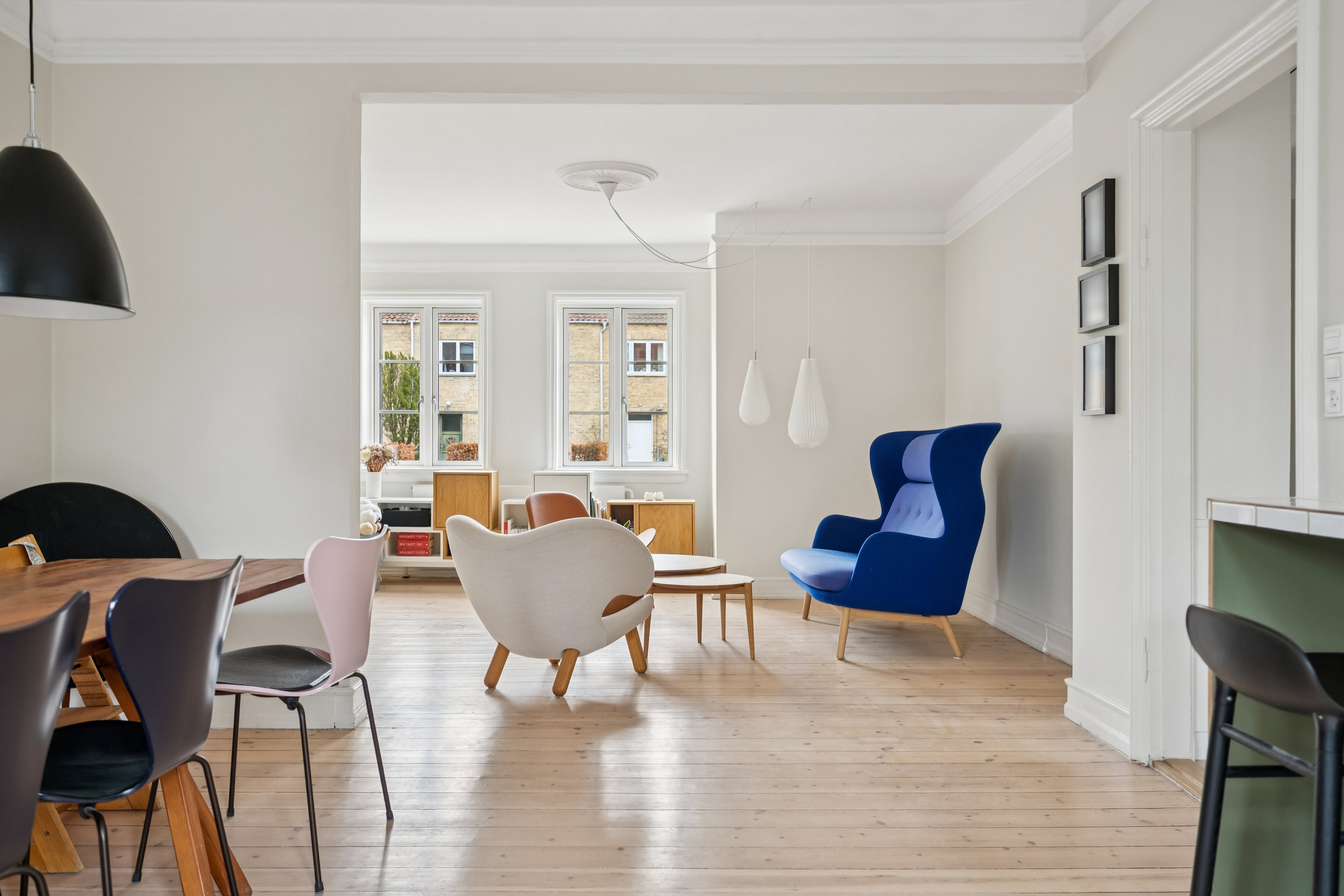 Fremhævet stue billede i fuldskærmstilstand. Billede af Buddingevej 46A, 2800 Kongens Lyngby