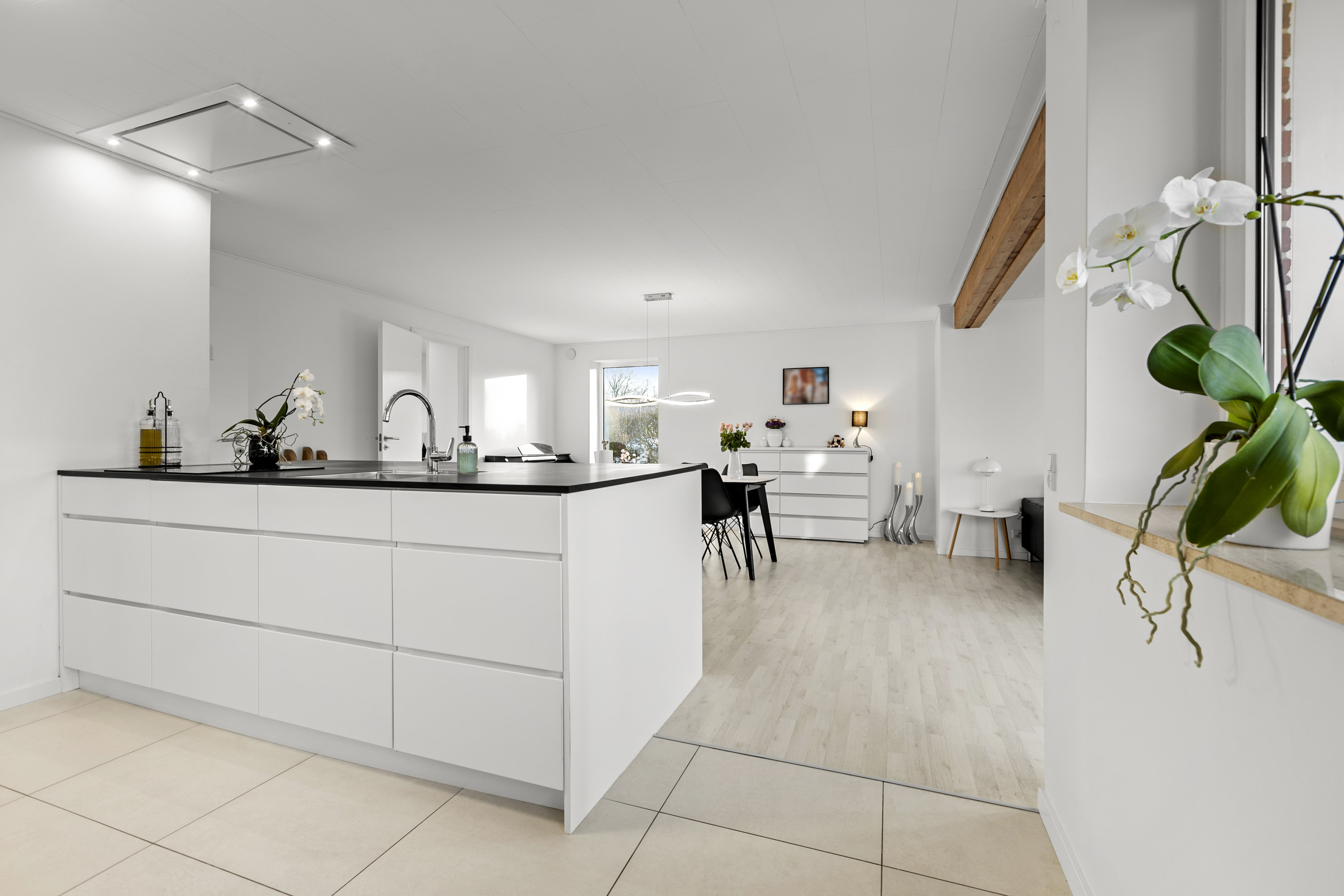 Fremhævet køkken billede i fuldskærmstilstand. Billede af Bymarken 50, 4490 Jerslev Sjælland