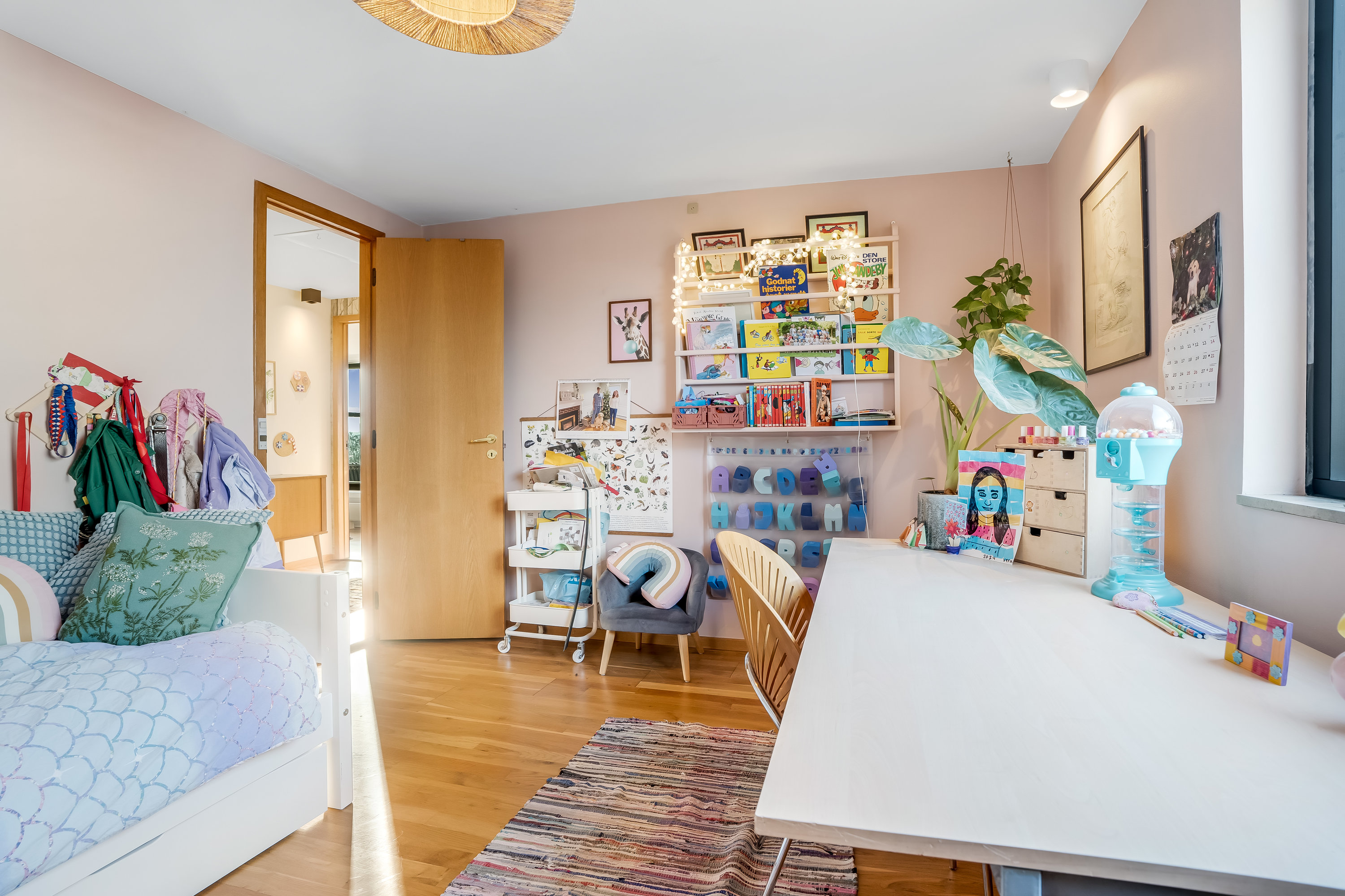 Fremhævet værelse billede i fuldskærmstilstand. Billede af I.H.Mundts Vej 26, 2830 Virum