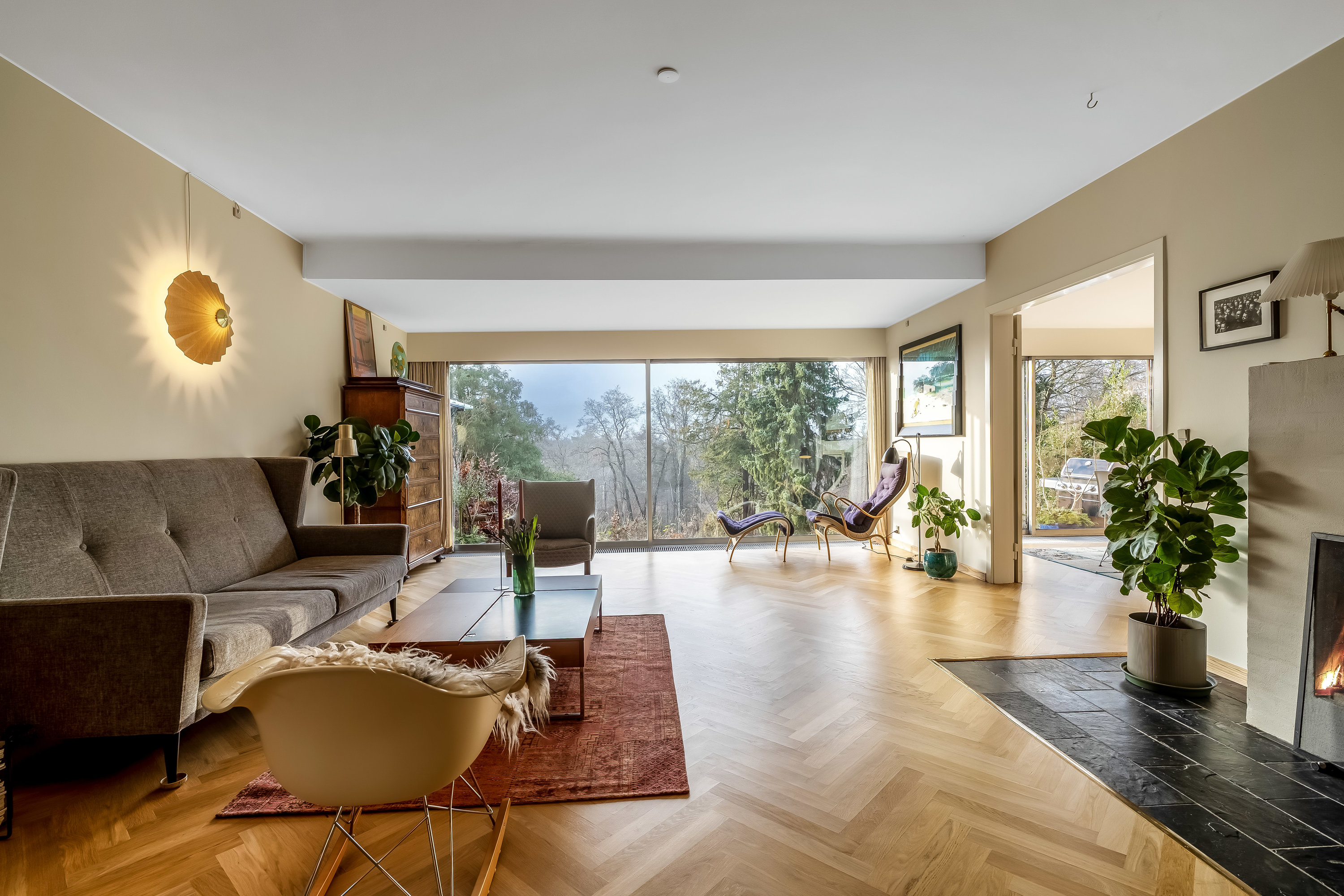 Fremhævet stue billede i fuldskærmstilstand. Billede af I.H.Mundts Vej 26, 2830 Virum