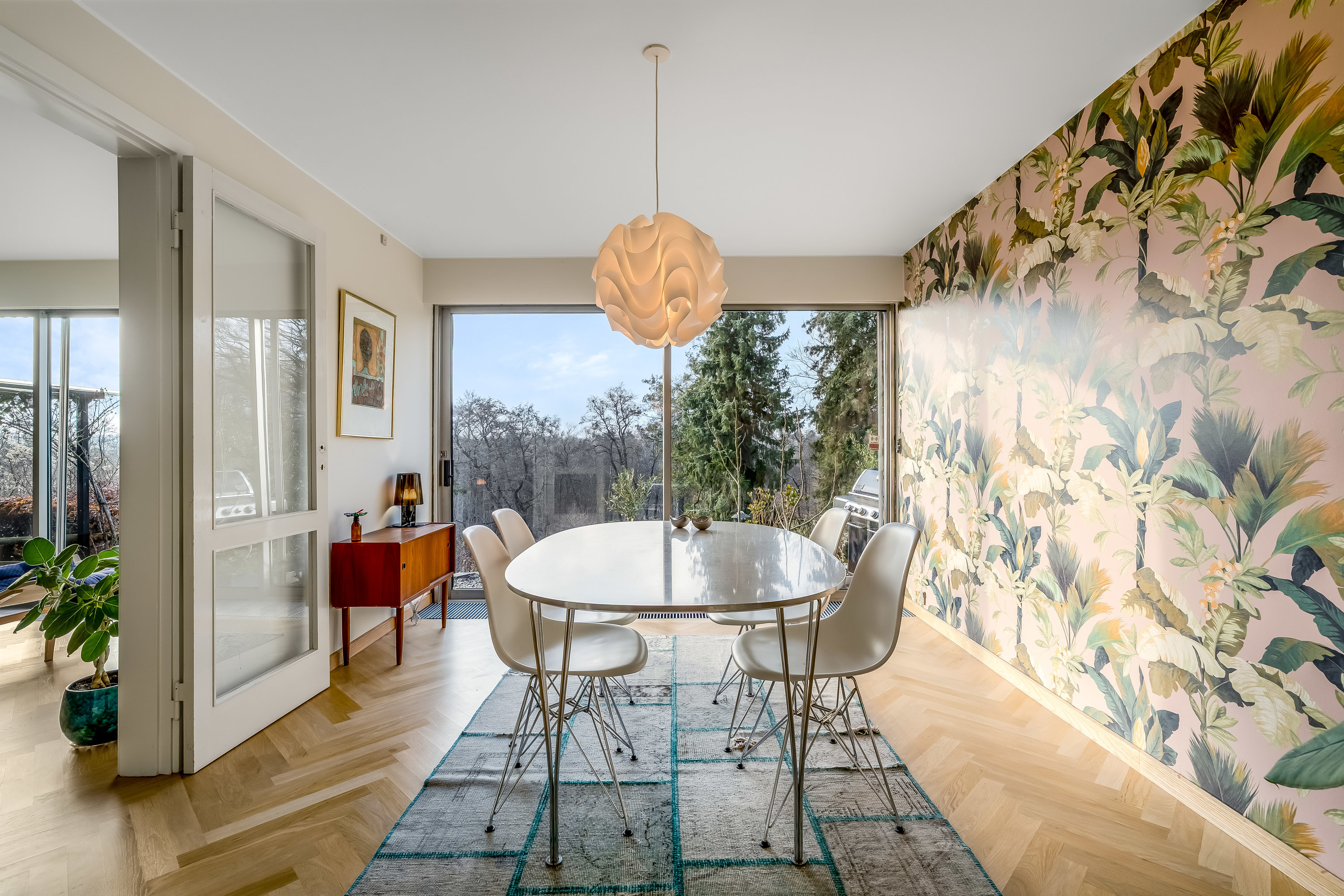 Fremhævet stue billede i fuldskærmstilstand. Billede af I.H.Mundts Vej 26, 2830 Virum