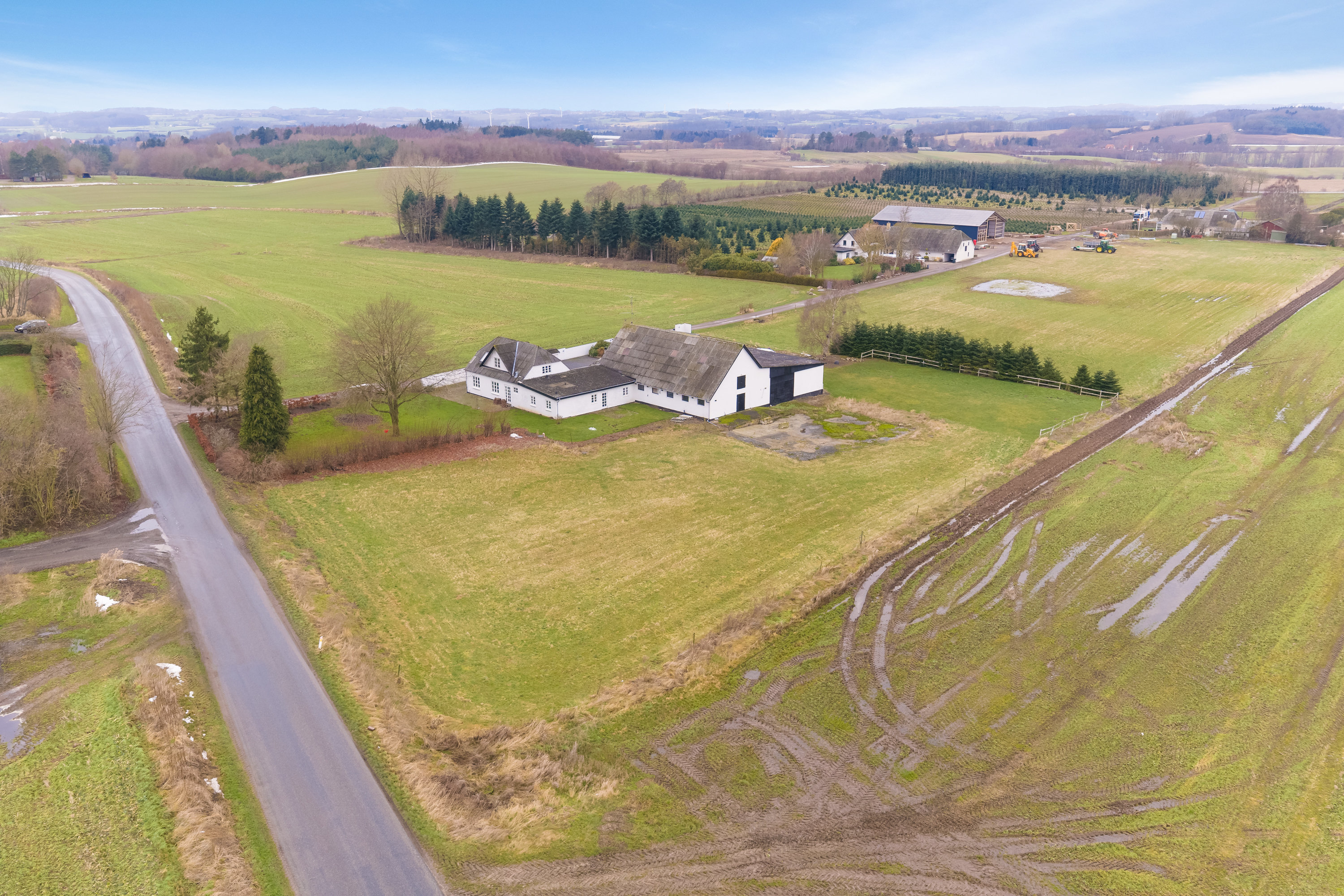 Fremhævet luftfoto billede i fuldskærmstilstand. Billede af Præstevænget 3, 5683 Haarby