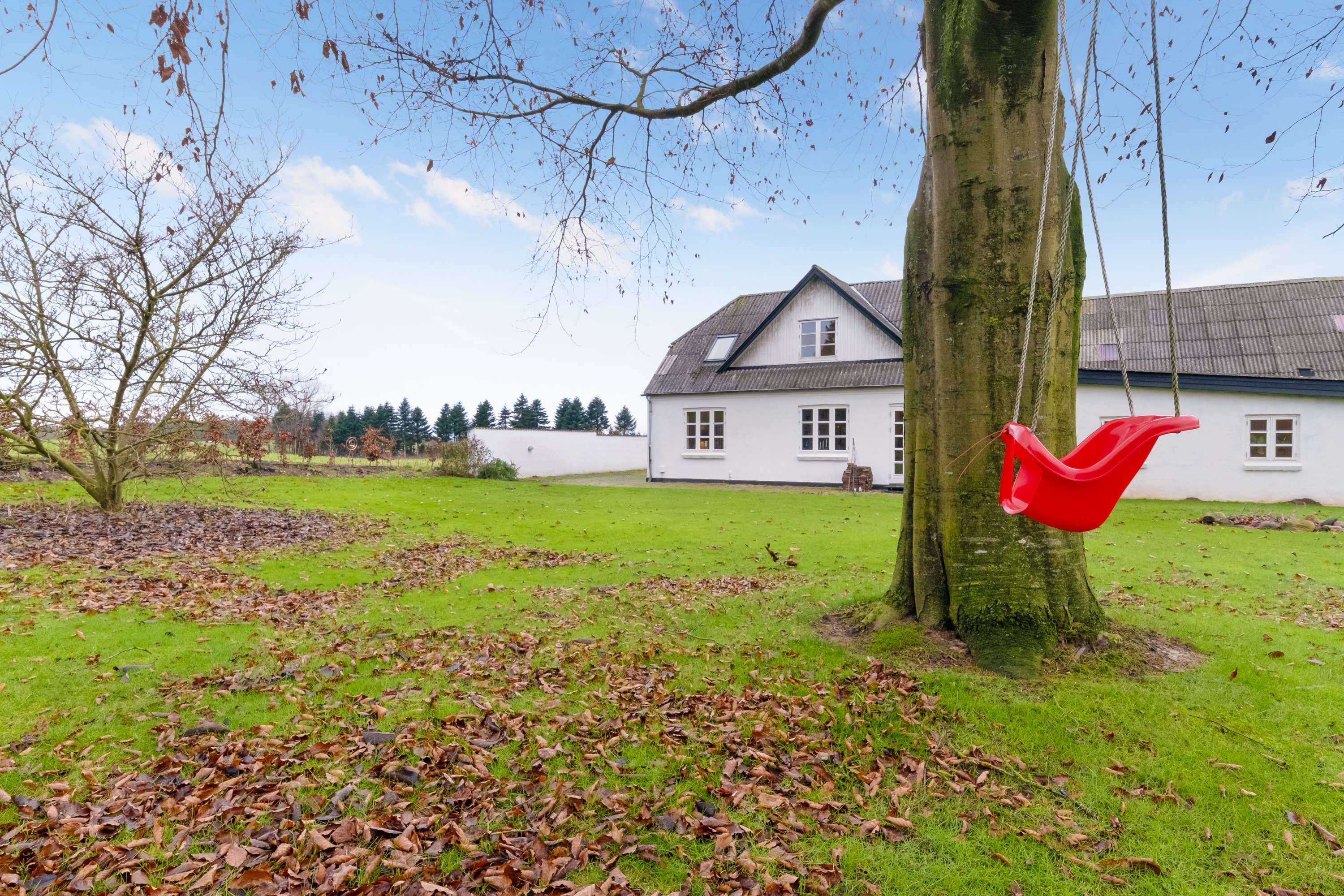 Fremhævet have billede i fuldskærmstilstand. Billede af Præstevænget 3, 5683 Haarby