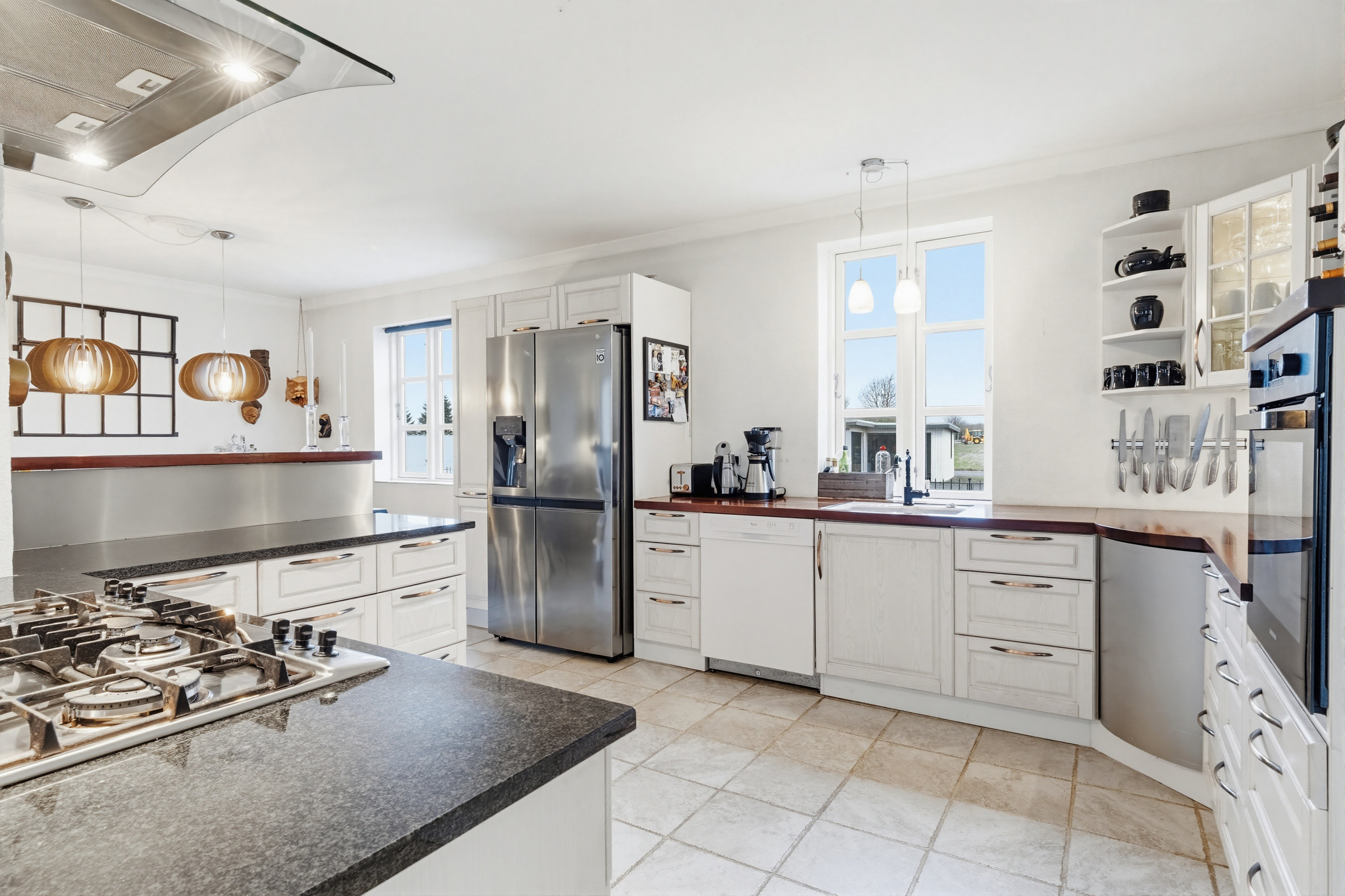 Fremhævet køkken billede i fuldskærmstilstand. Billede af Præstevænget 3, 5683 Haarby