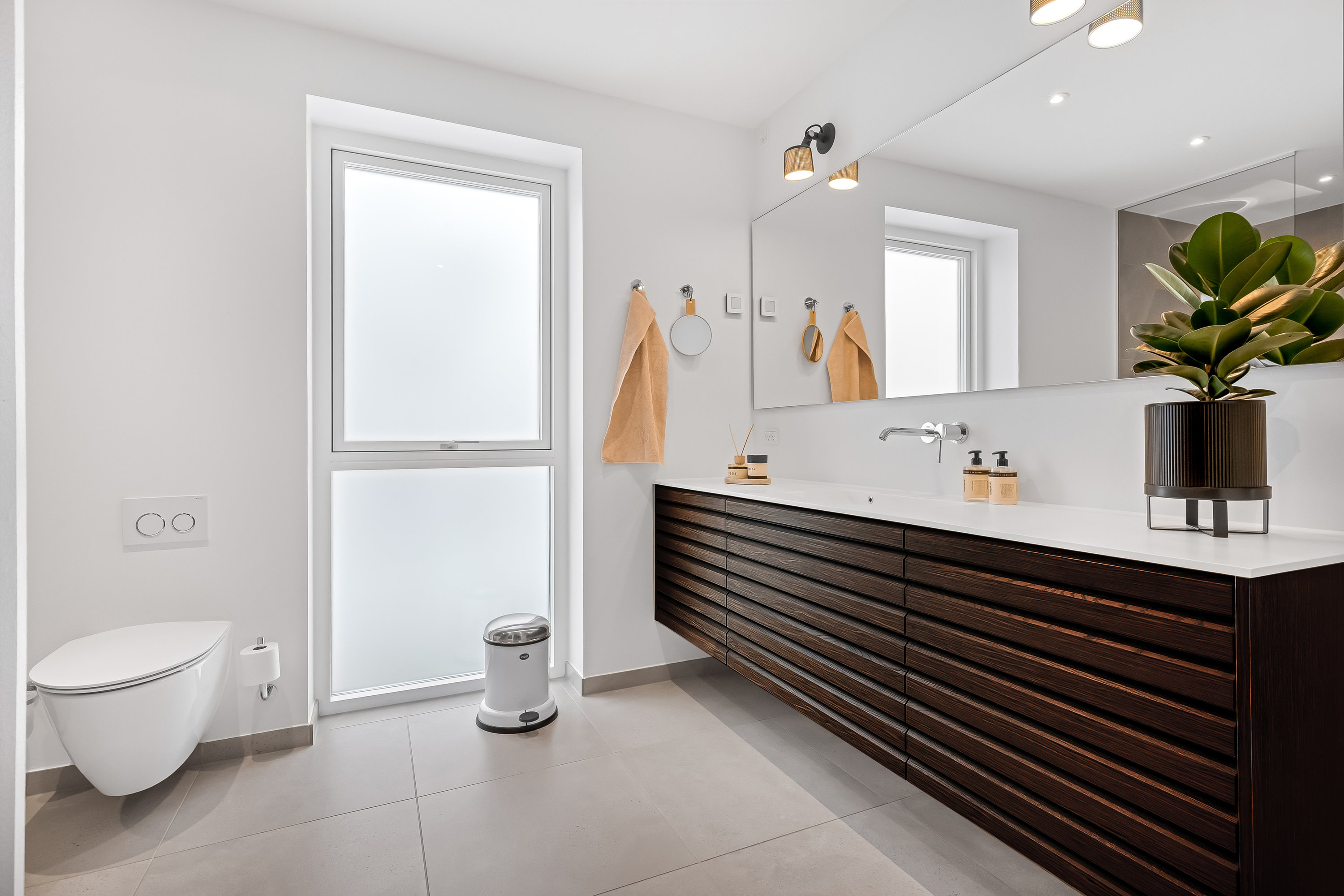 Fremhævet badeværelse billede i fuldskærmstilstand. Billede af Under Rødtjørnen 18, Halgårde, 7500 Holstebro