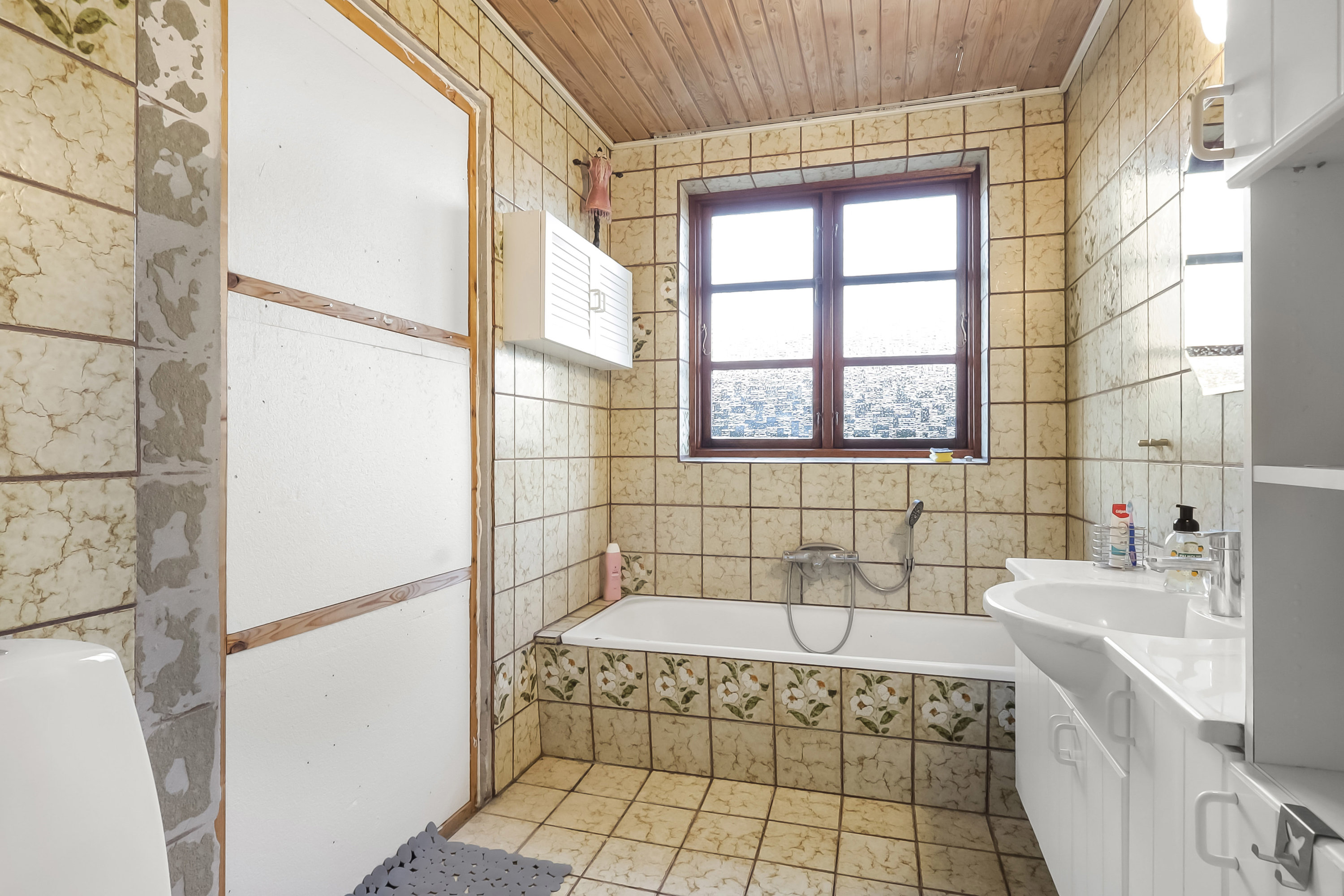 Fremhævet badeværelse billede i fuldskærmstilstand. Billede af Leragervej 19, 5856 Ryslinge