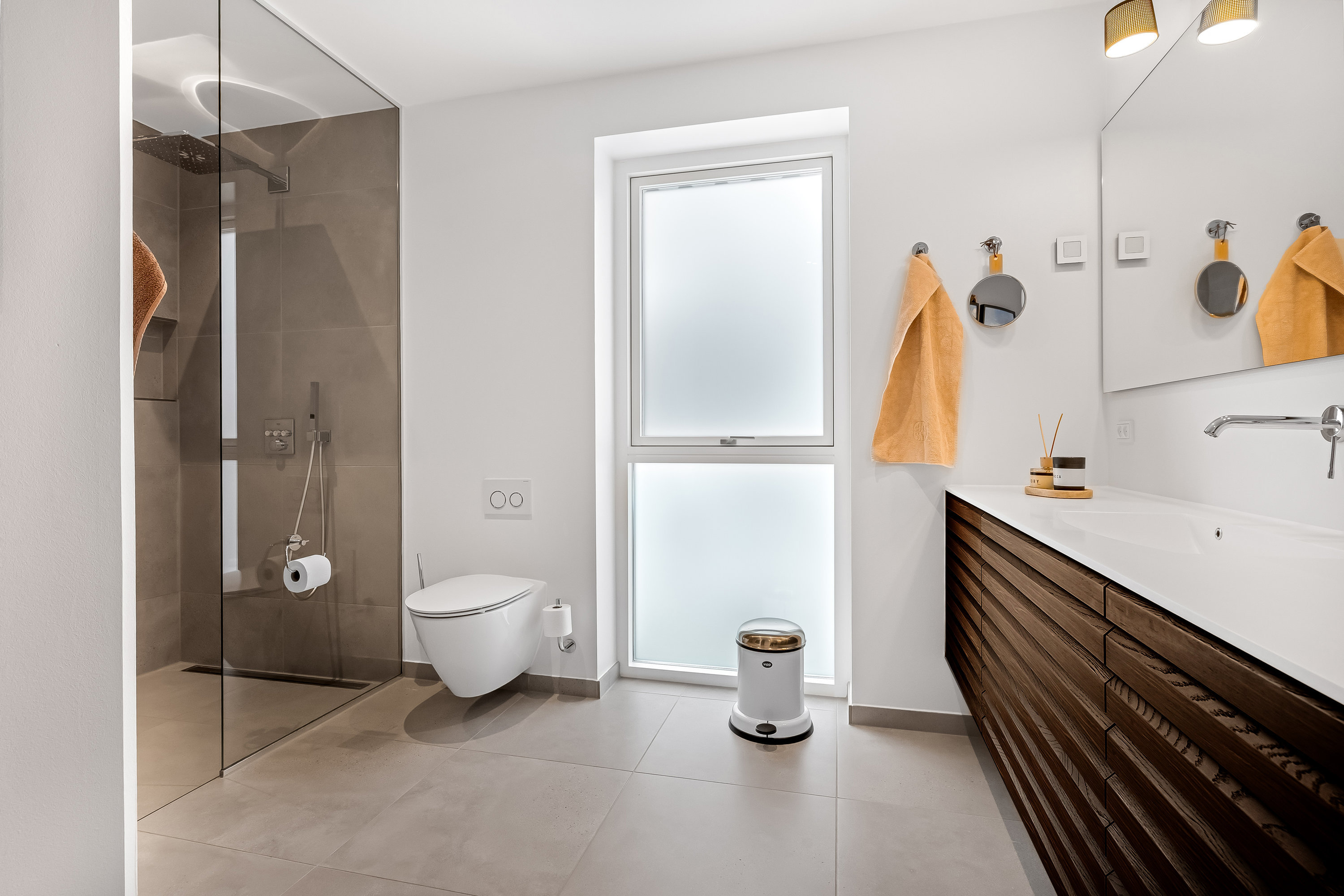 Fremhævet badeværelse billede i fuldskærmstilstand. Billede af Under Rødtjørnen 18, Halgårde, 7500 Holstebro