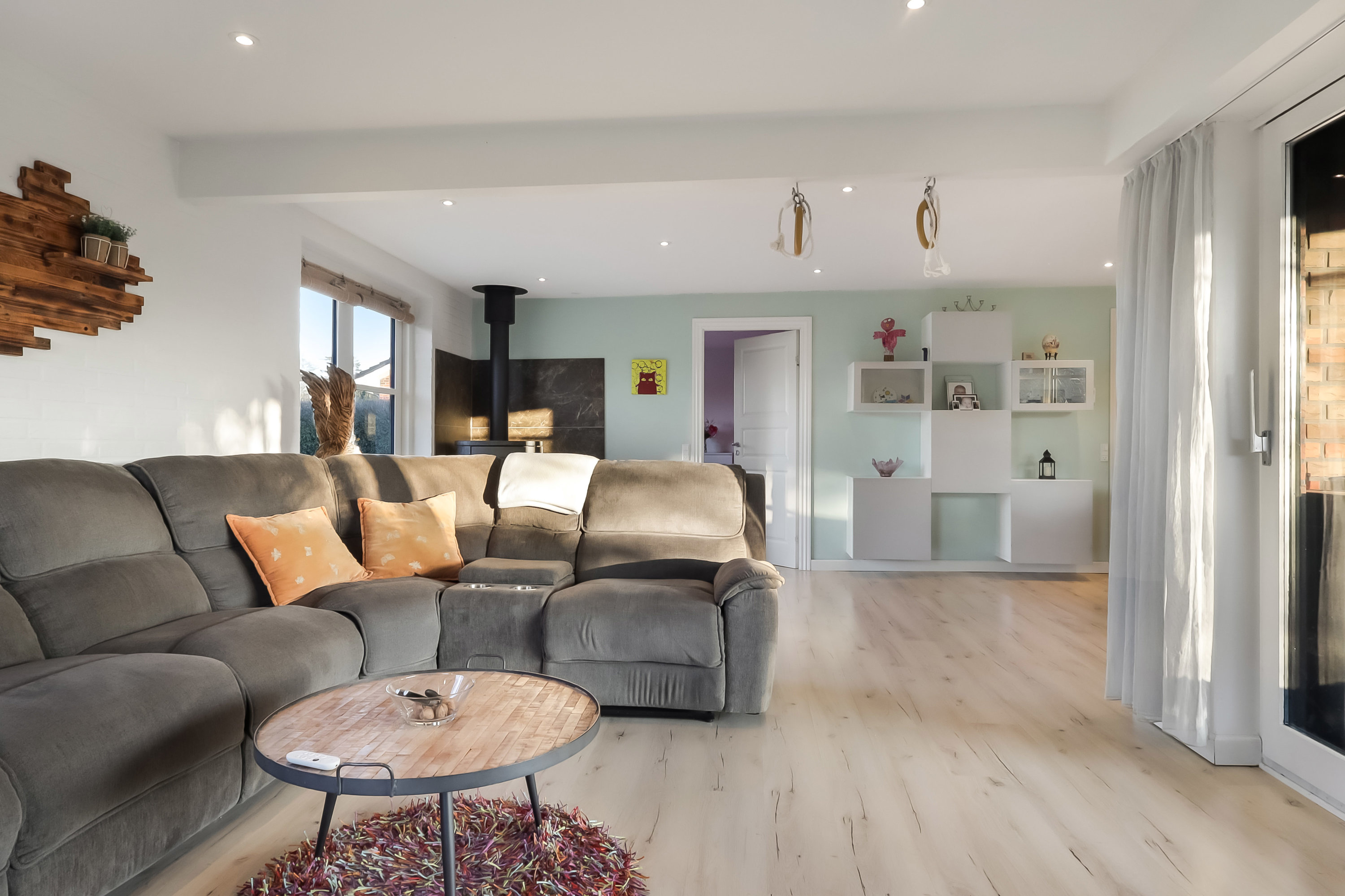 Fremhævet stue billede i fuldskærmstilstand. Billede af Leragervej 19, 5856 Ryslinge