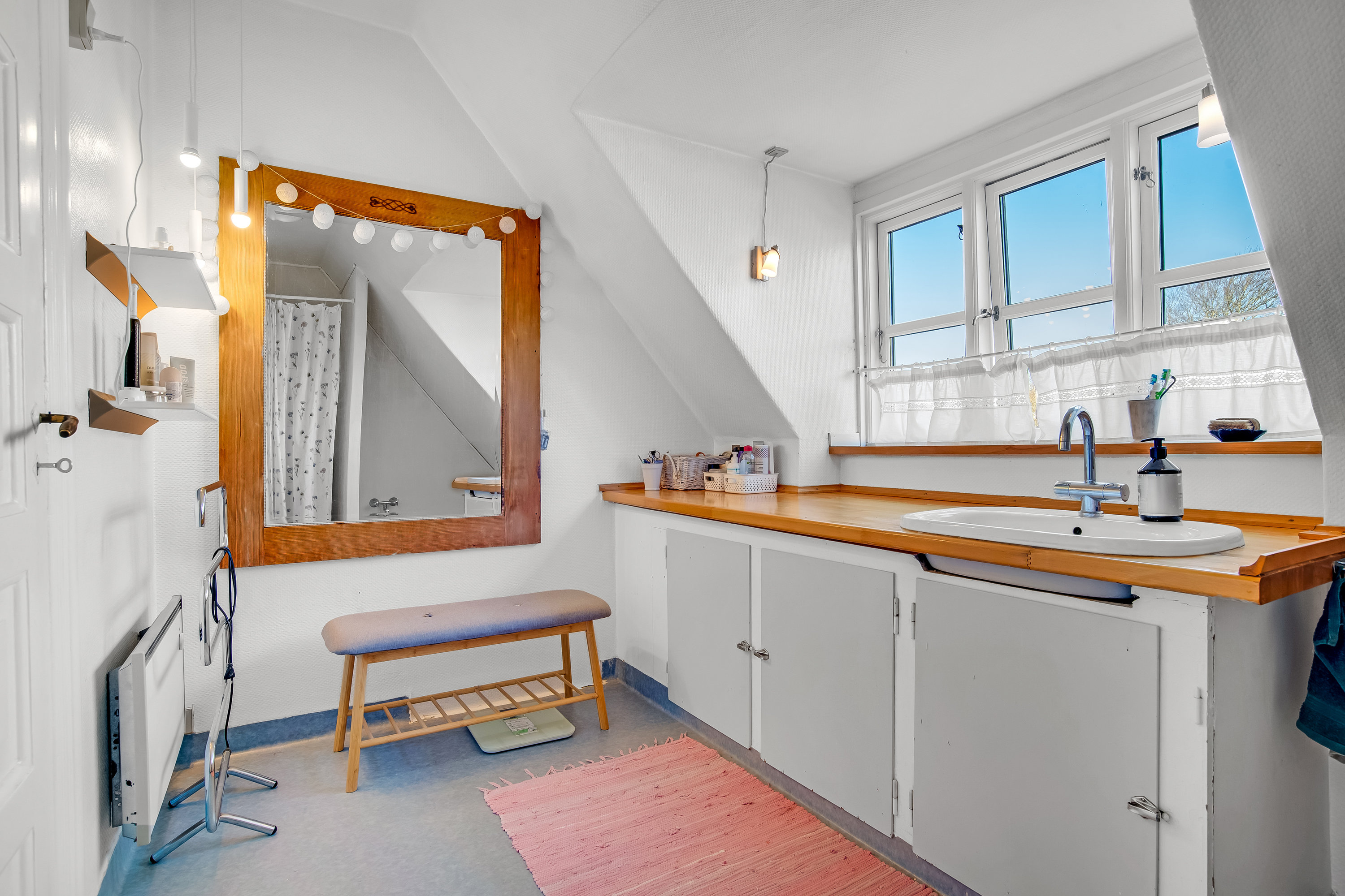 Fremhævet badeværelse billede i fuldskærmstilstand. Billede af Ågade 9, 7500 Holstebro