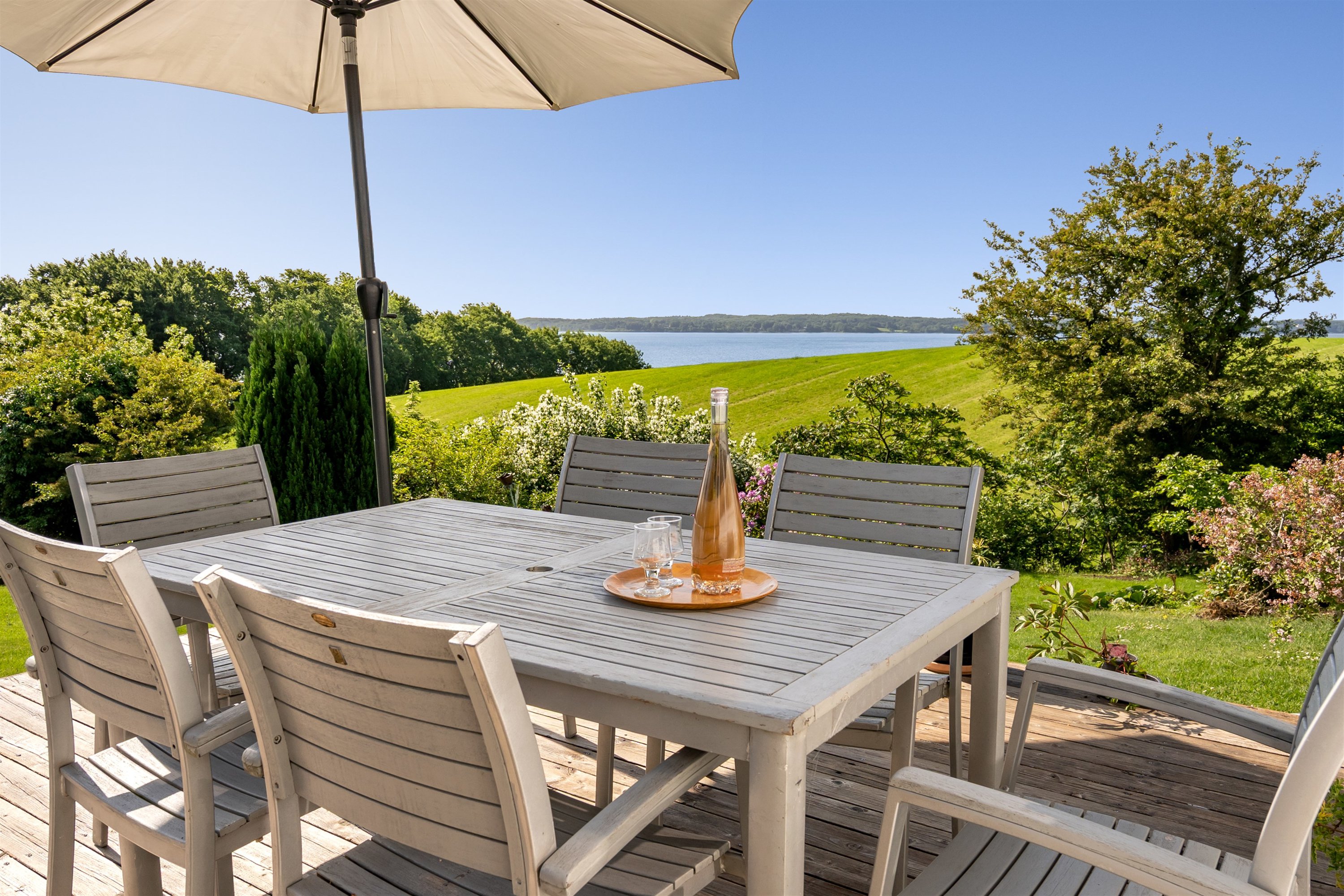 Fremhævet terrasse billede i fuldskærmstilstand. Billede af Fjordvejen 162, Bækken, 6300 Gråsten