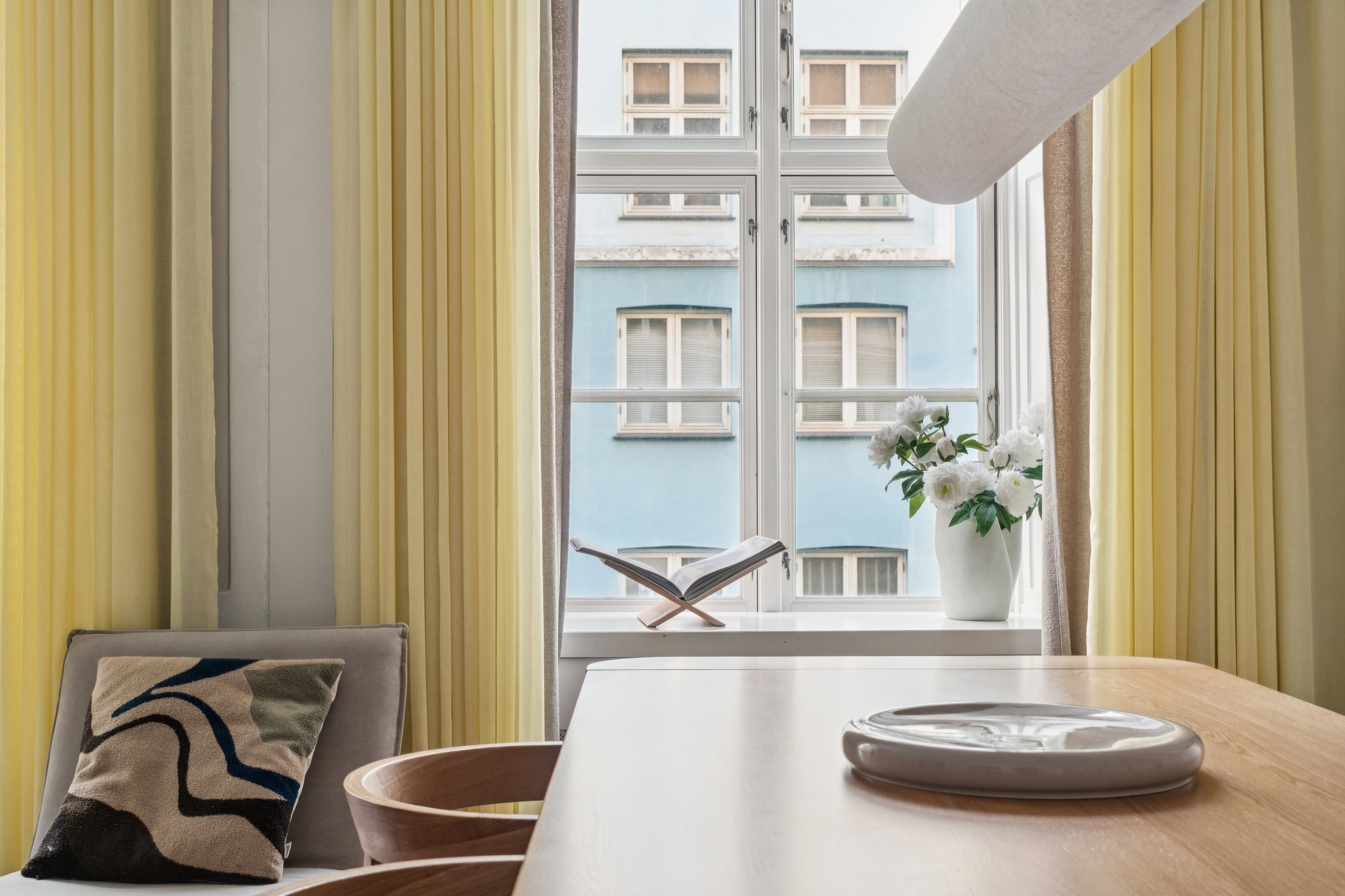 Fremhævet stue billede i fuldskærmstilstand. Billede af Olfert Fischers Gade 4, st.. Th.., 1311 København K