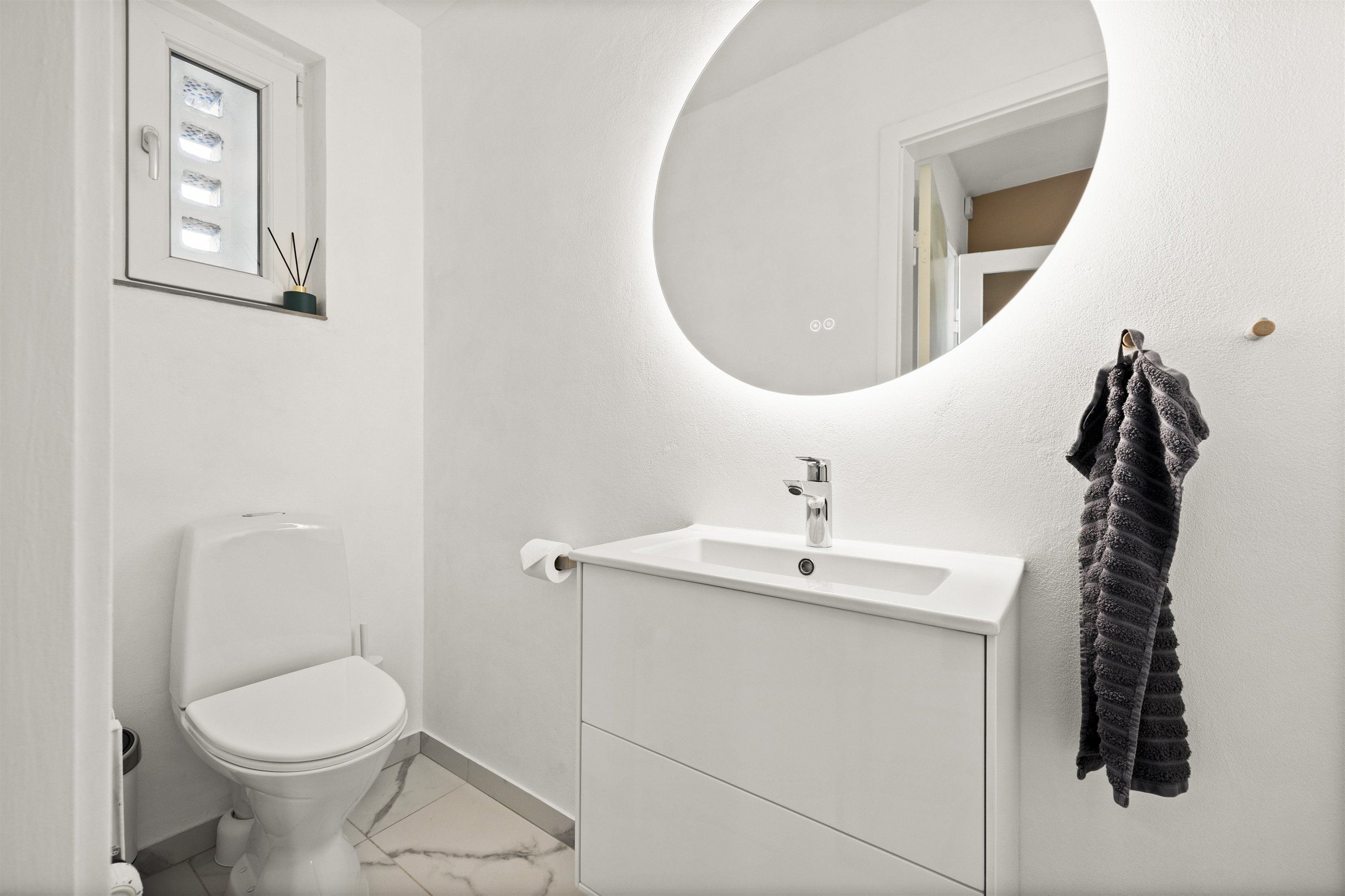 Fremhævet toilet billede i fuldskærmstilstand. Billede af Havretoften 25, 4200 Slagelse