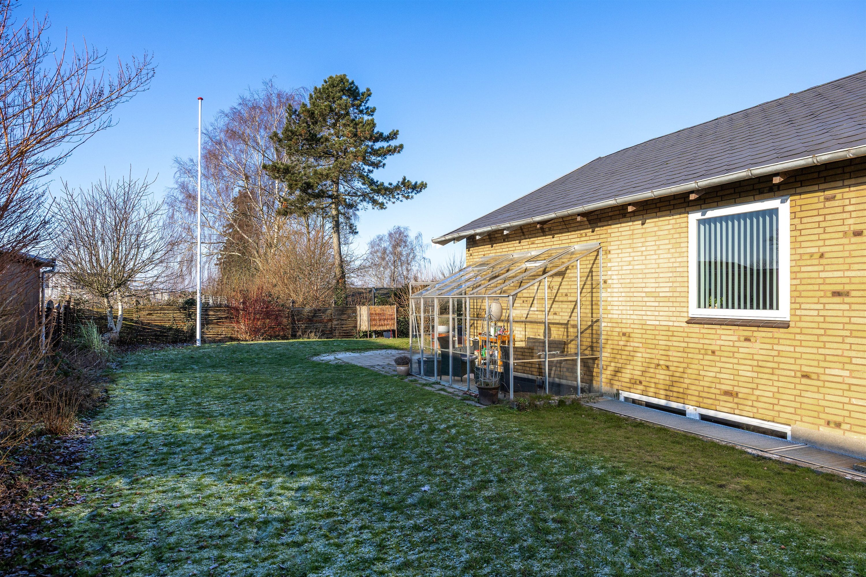 Fremhævet set fra haven billede i fuldskærmstilstand. Billede af Havretoften 25, 4200 Slagelse