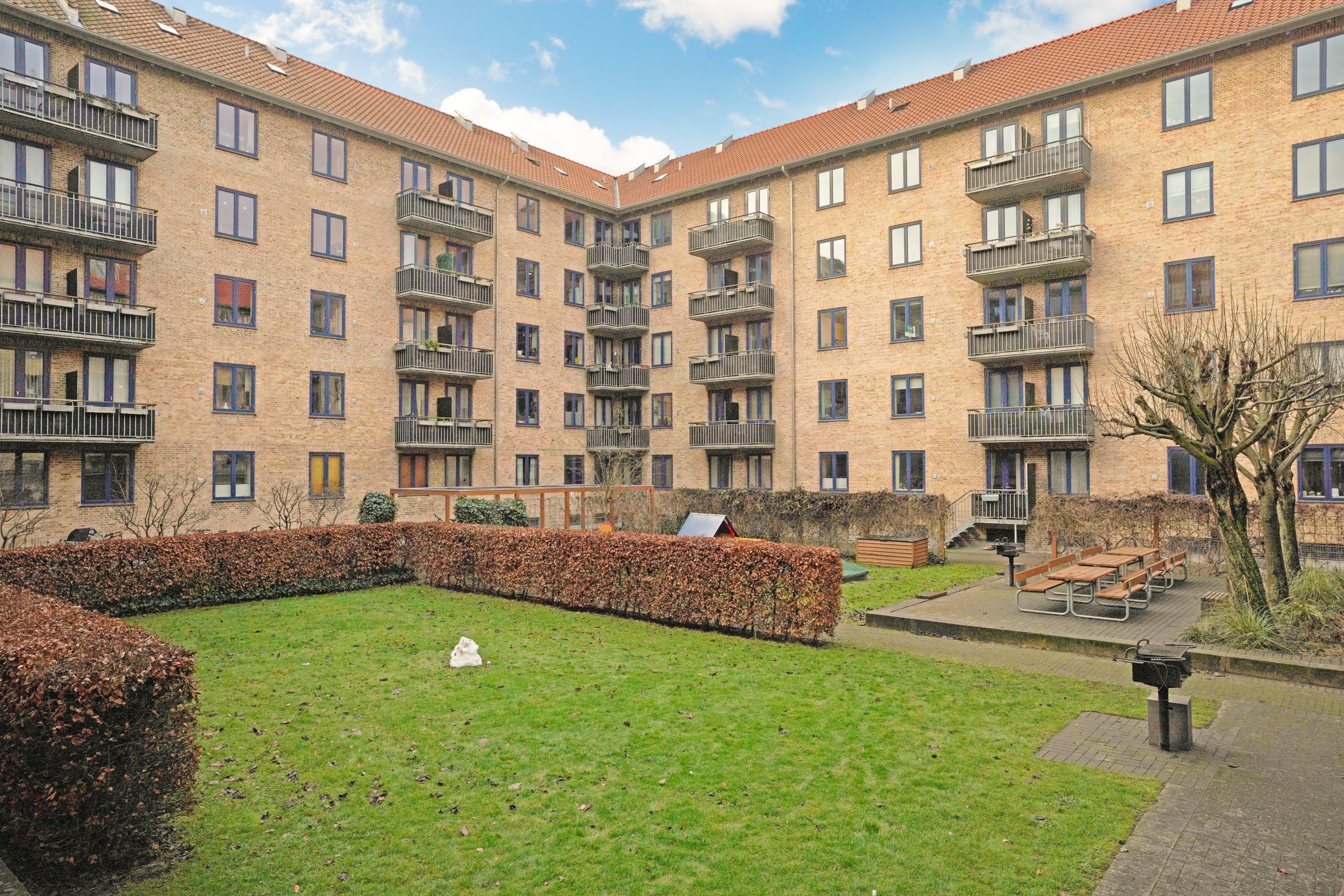 Fremhævet gårdmiljø billede i fuldskærmstilstand. Billede af Horsekildevej 44, 2. th., 2500 Valby