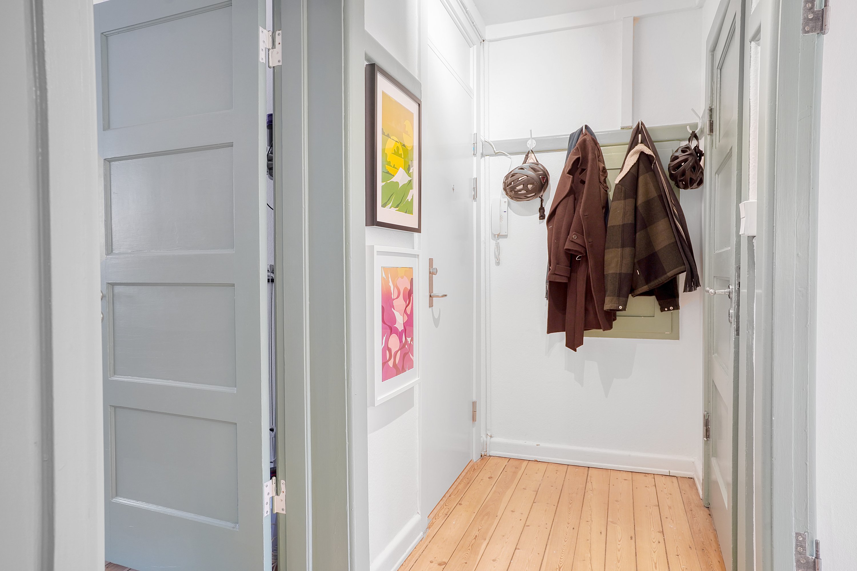 Fremhævet entré billede i fuldskærmstilstand. Billede af Horsekildevej 44, 2. th., 2500 Valby