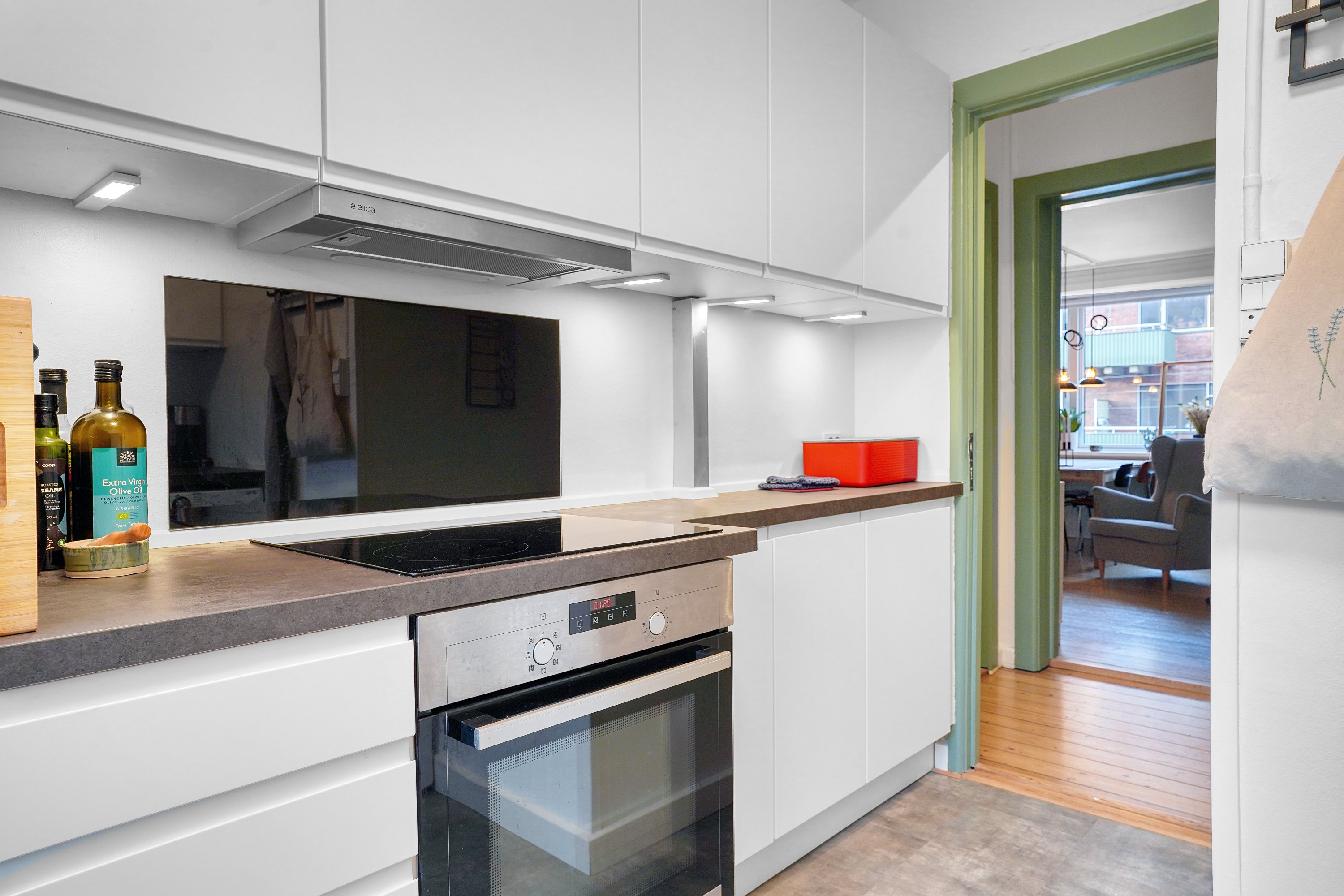 Fremhævet køkken billede i fuldskærmstilstand. Billede af Horsekildevej 44, 2. th., 2500 Valby