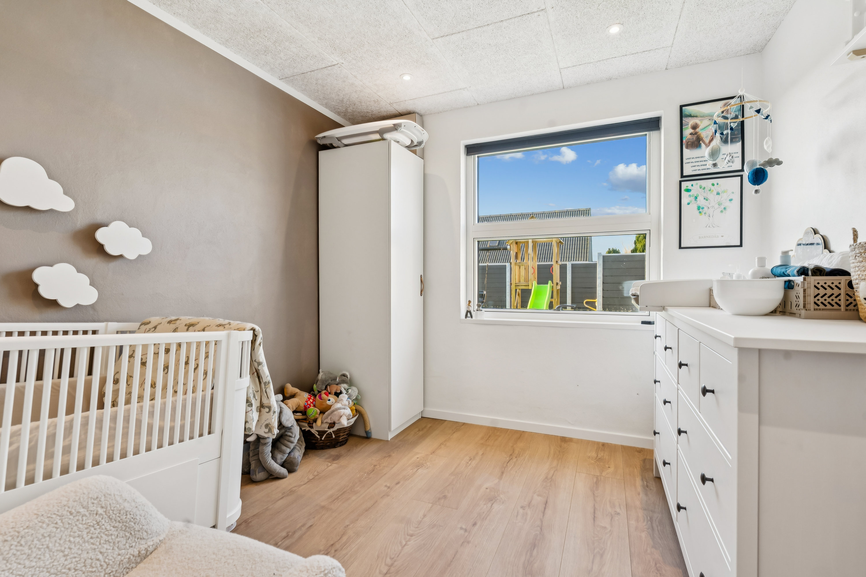 Fremhævet værelse billede i fuldskærmstilstand. Billede af Kingos Alle 35, 8723 Løsning