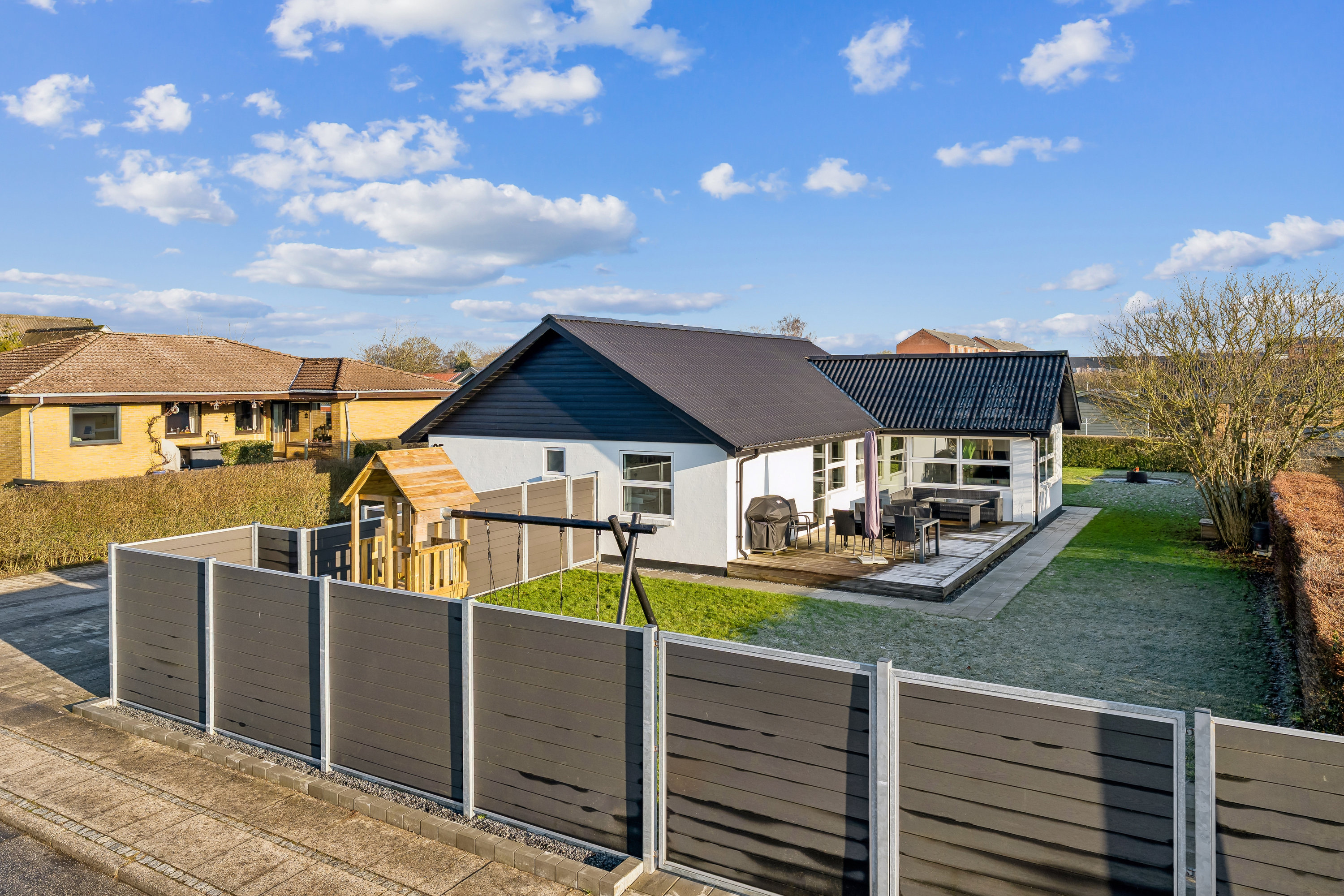 Villa: Ejendommen på Kingos Alle 35, 8723 Løsning