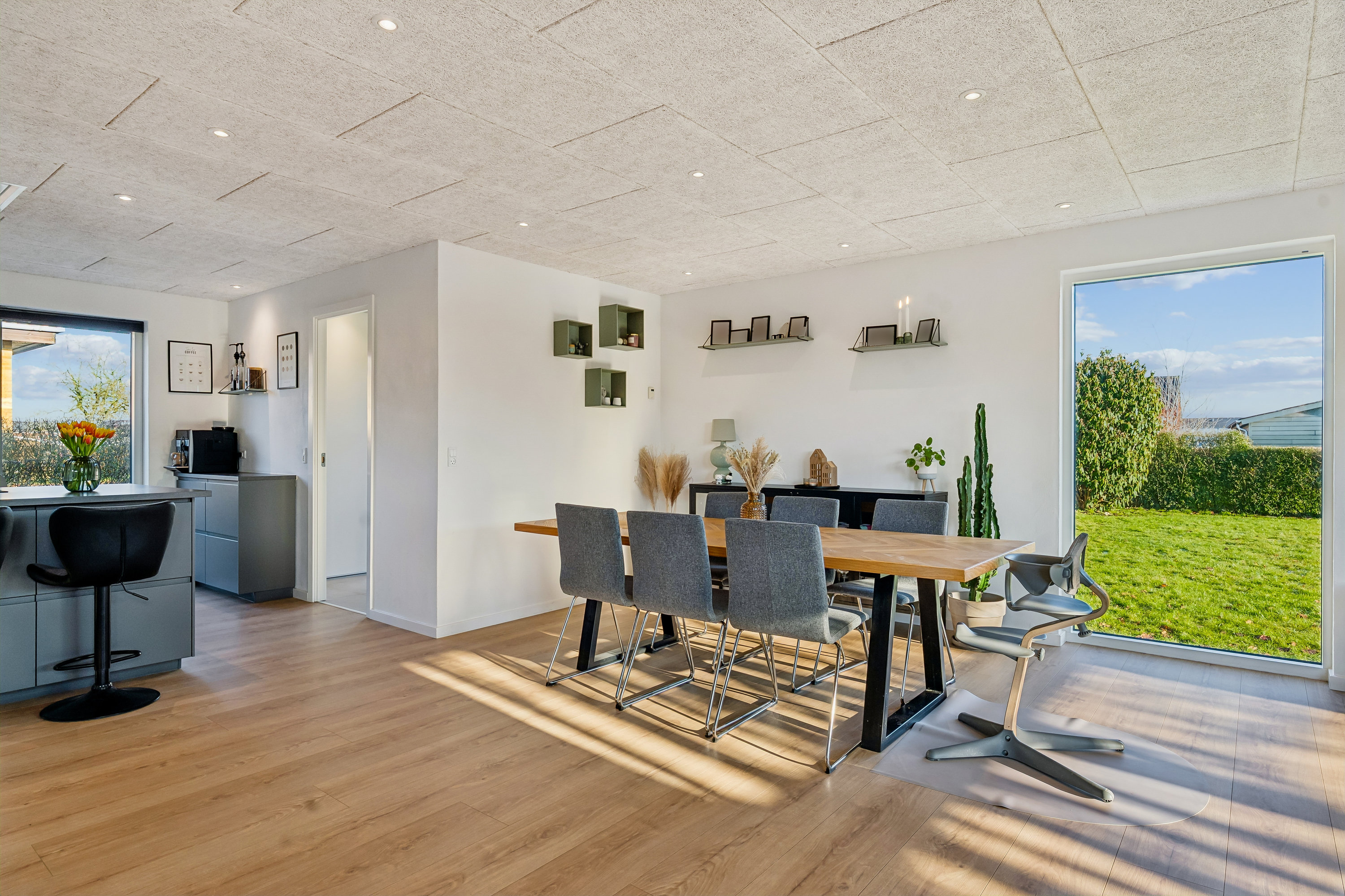 Fremhævet spisestue billede i fuldskærmstilstand. Billede af Kingos Alle 35, 8723 Løsning