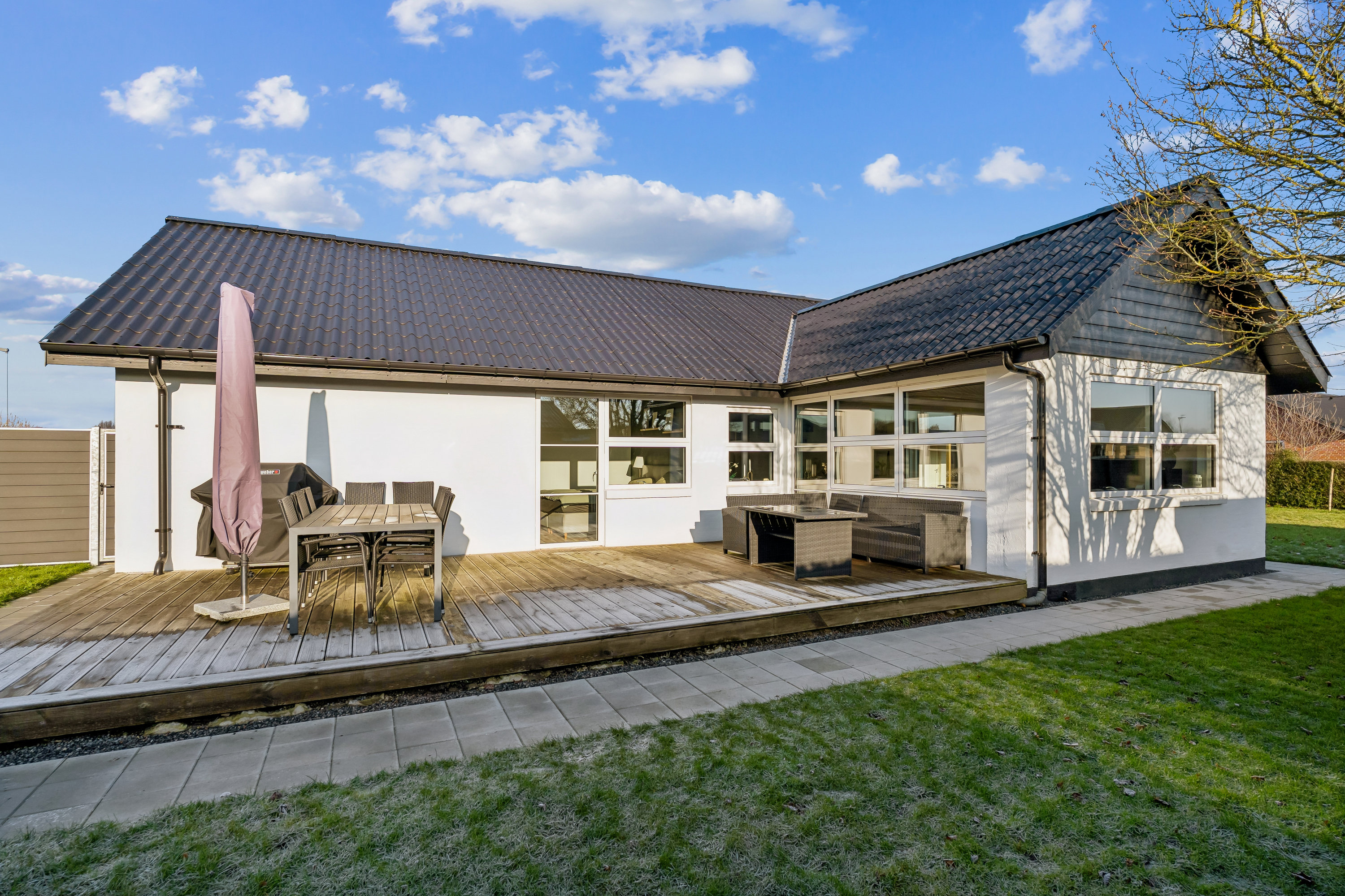 Fremhævet terrasse billede i fuldskærmstilstand. Billede af Kingos Alle 35, 8723 Løsning