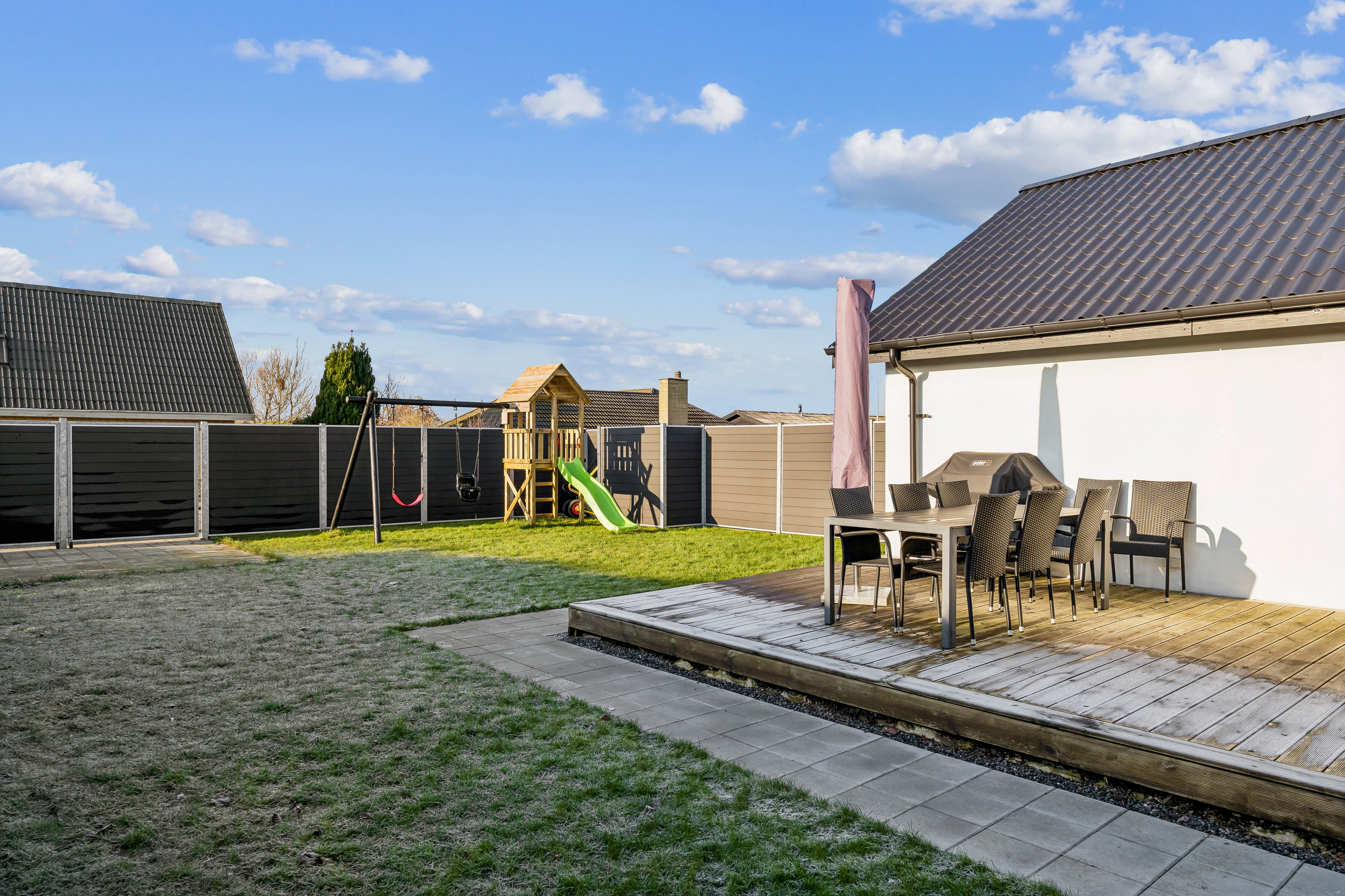 Fremhævet have billede i fuldskærmstilstand. Billede af Kingos Alle 35, 8723 Løsning