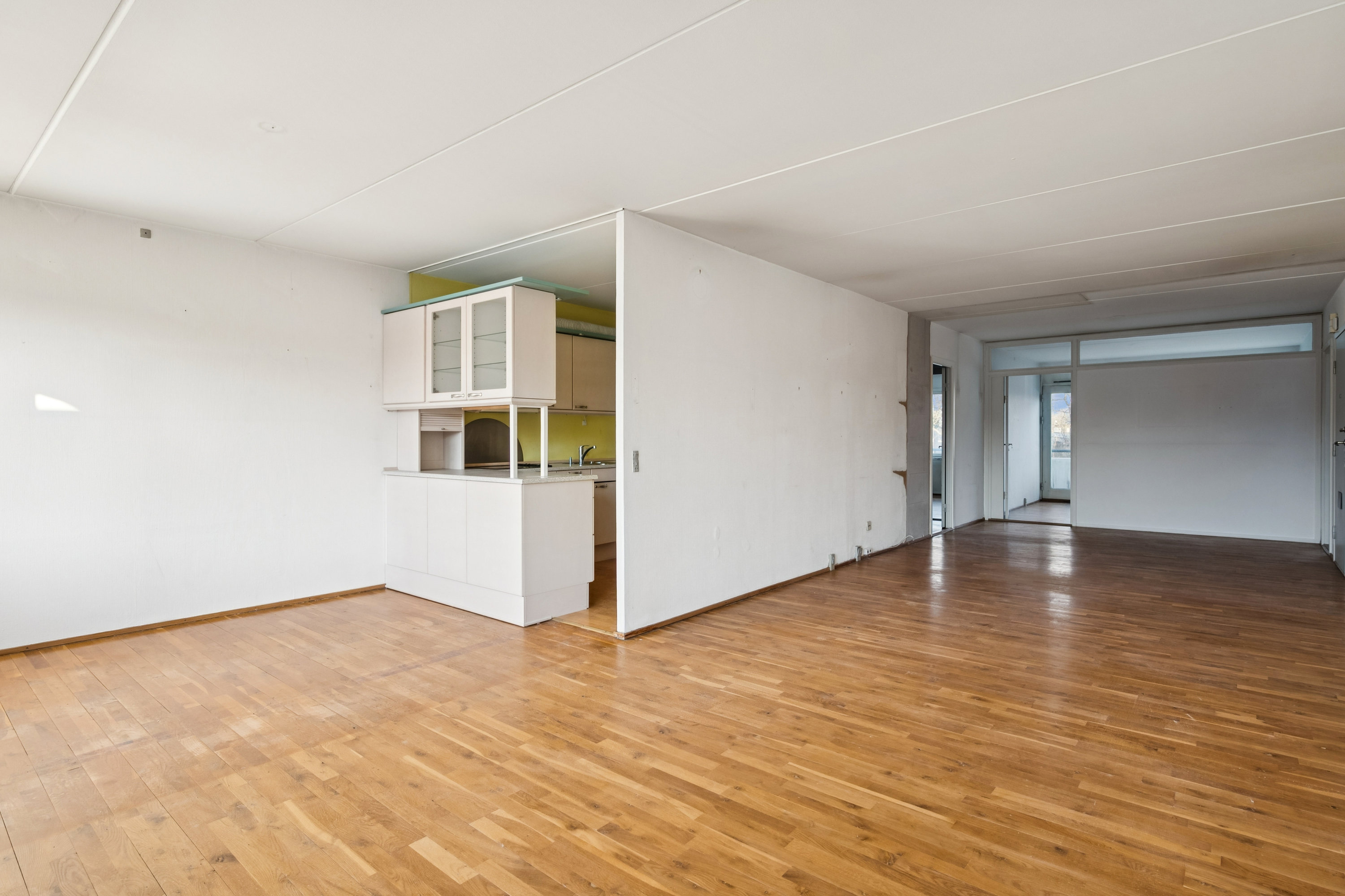 Fremhævet stue billede i fuldskærmstilstand. Billede af Eremitageparken 213, 1. a., 2800 Kongens Lyngby