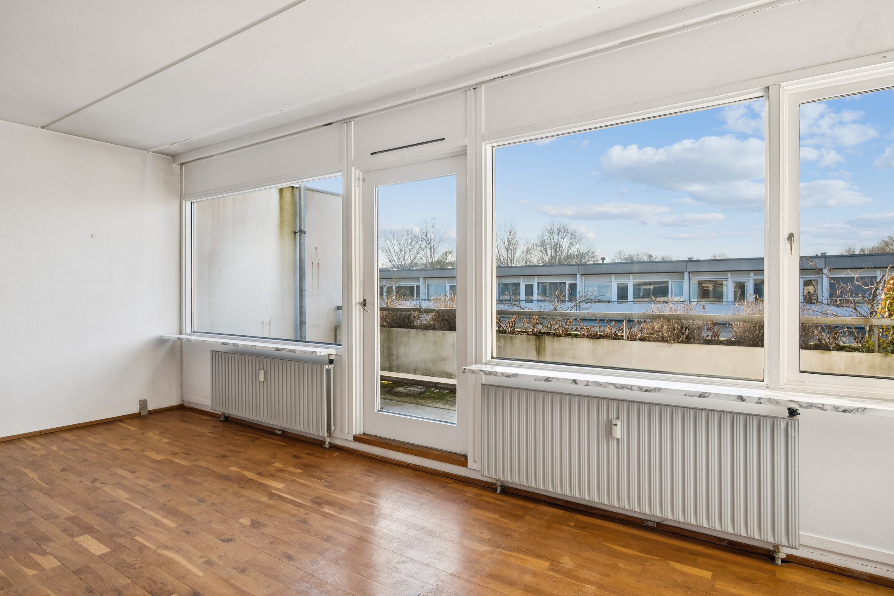 Fremhævet stue billede i fuldskærmstilstand. Billede af Eremitageparken 213, 1. a., 2800 Kongens Lyngby