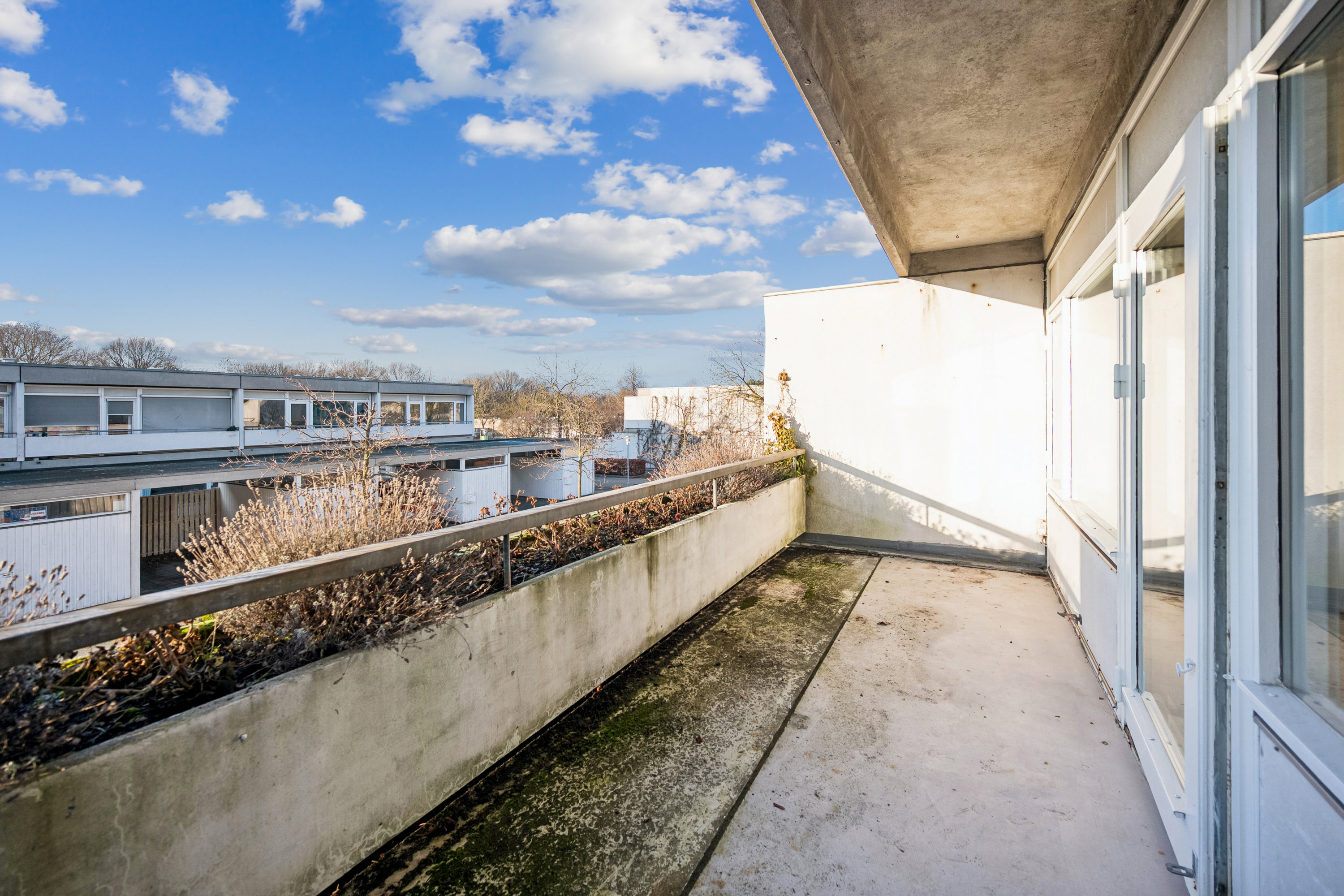 Fremhævet altan billede i fuldskærmstilstand. Billede af Eremitageparken 213, 1. a., 2800 Kongens Lyngby